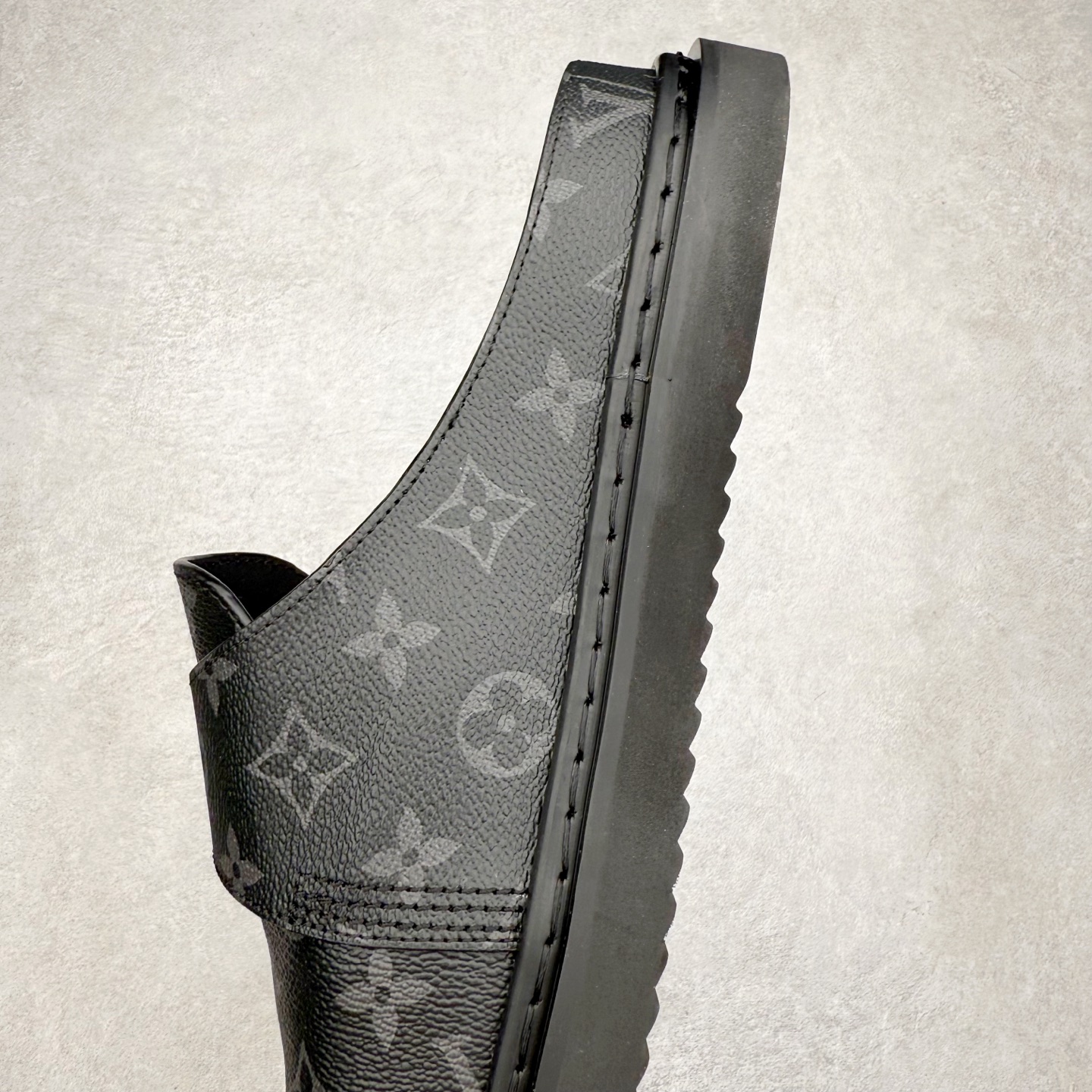 图片[7]-＃GD广顶 LOUIS VUITTON Easy lv 字母点缀 勃肯鞋包头拖鞋 黑色 尺码：38 39 40 41 42 43 44 45 46-选品中心