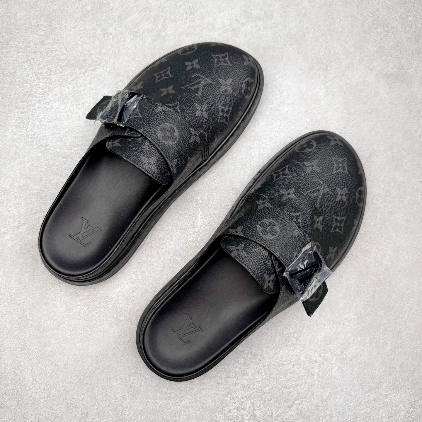 图片[3]-＃GD广顶 LOUIS VUITTON Easy lv 字母点缀 勃肯鞋包头拖鞋 黑色 尺码：38 39 40 41 42 43 44 45 46-选品中心