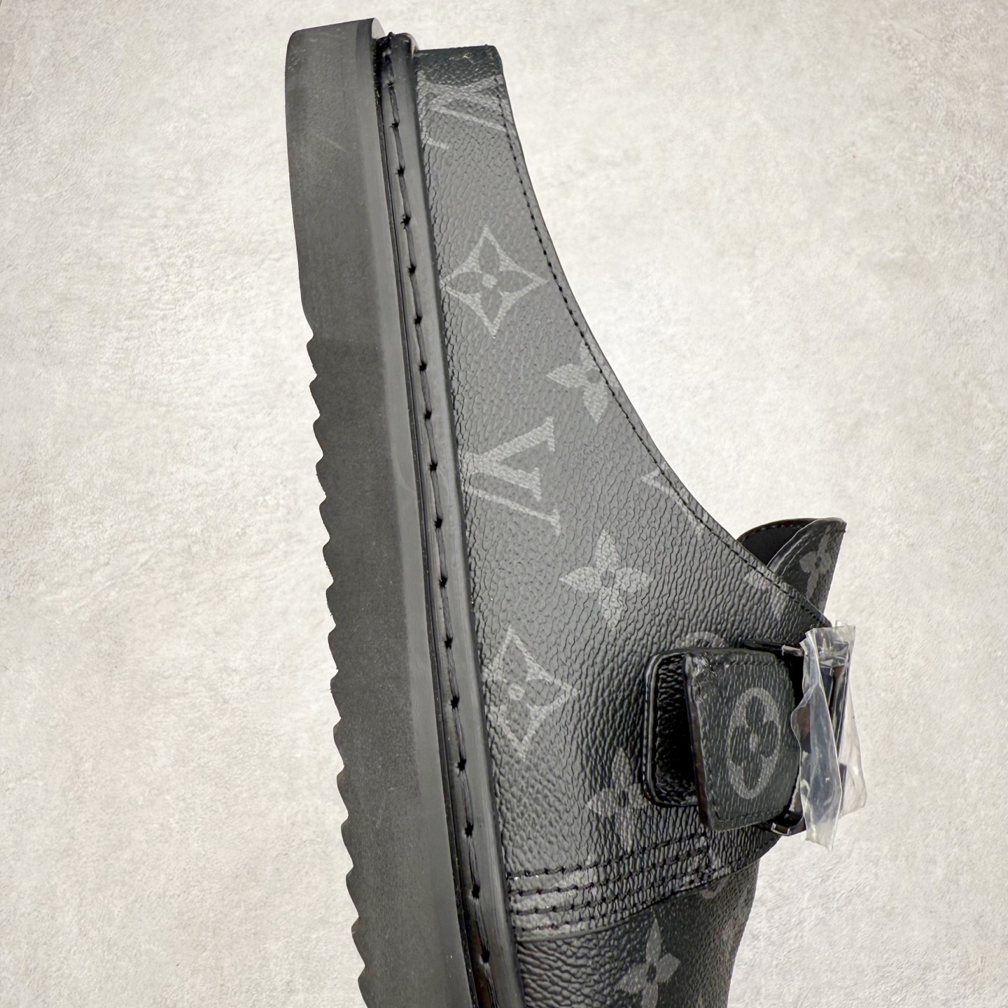 图片[6]-＃GD广顶 LOUIS VUITTON Easy lv 字母点缀 勃肯鞋包头拖鞋 黑色 尺码：38 39 40 41 42 43 44 45 46-选品中心