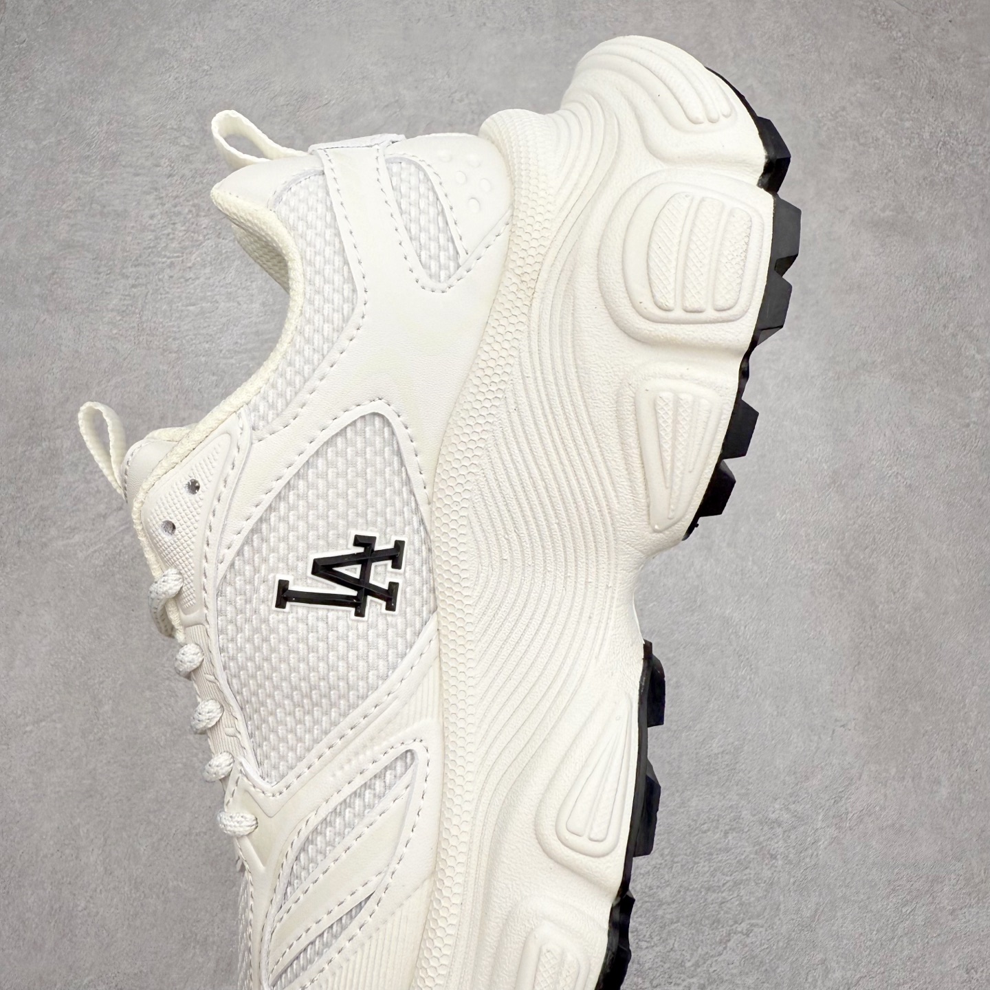 图片[7]-MLB WINNER CHUNKY 纽约洋基队合成革潮流时尚舒适休闲运动风厚底增高 防滑耐磨 低帮 老爹鞋 男女同款 黑色 实拍调校N版已经零色差零失真 百分百还原实物色彩所见即所得 不存在货不对板色差等低级问题 选购参考实物拍摄 不混卖不参货 只用心做好货严格选品 承诺混一赔十 尺码：36 36.5 37.5 38 38.5 39 40 40.5 41 42 42.5 43 44 44.5 45-选品中心