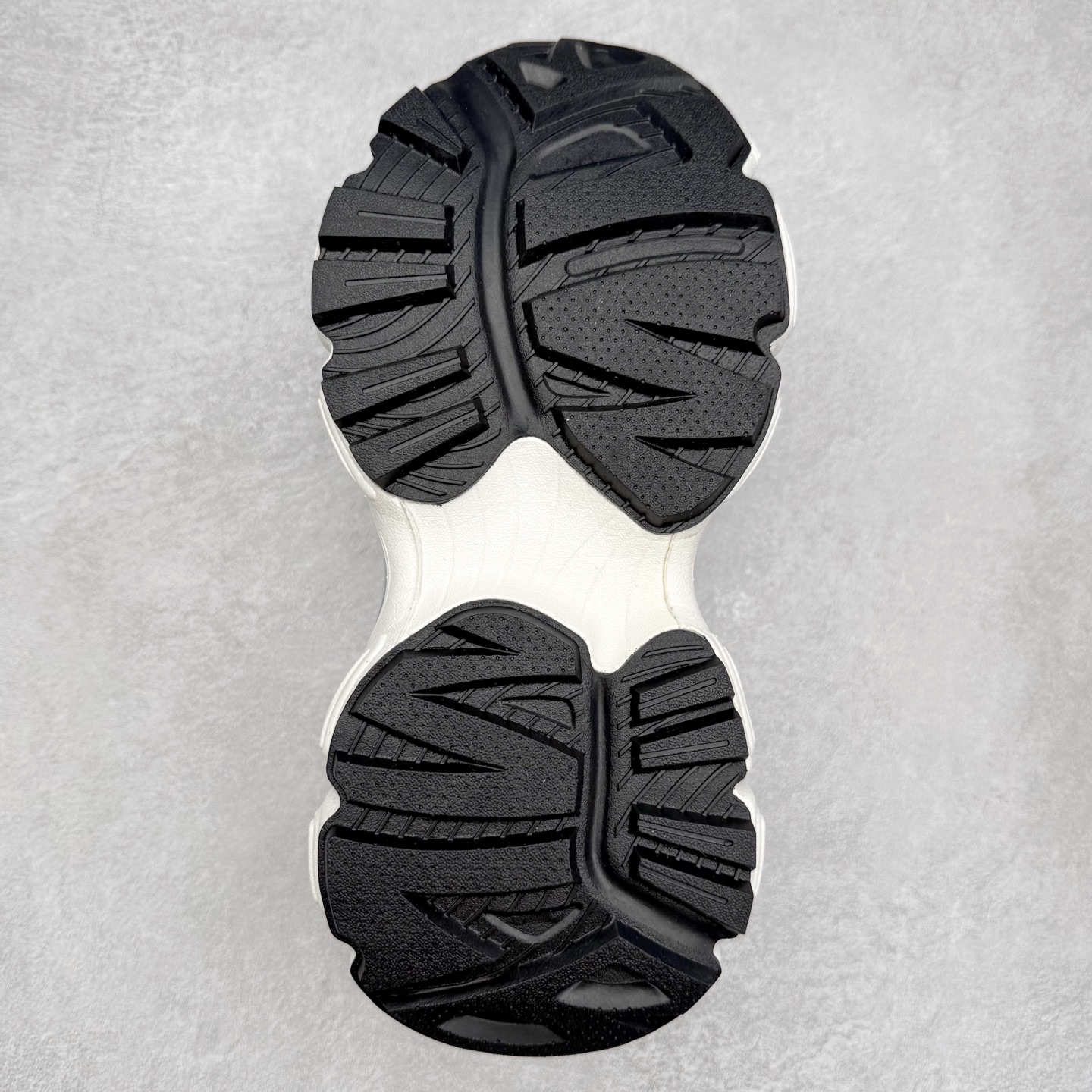 图片[9]-MLB WINNER CHUNKY 纽约洋基队合成革潮流时尚舒适休闲运动风厚底增高 防滑耐磨 低帮 老爹鞋 男女同款 黑色 实拍调校N版已经零色差零失真 百分百还原实物色彩所见即所得 不存在货不对板色差等低级问题 选购参考实物拍摄 不混卖不参货 只用心做好货严格选品 承诺混一赔十 尺码：36 36.5 37.5 38 38.5 39 40 40.5 41 42 42.5 43 44 44.5 45-选品中心