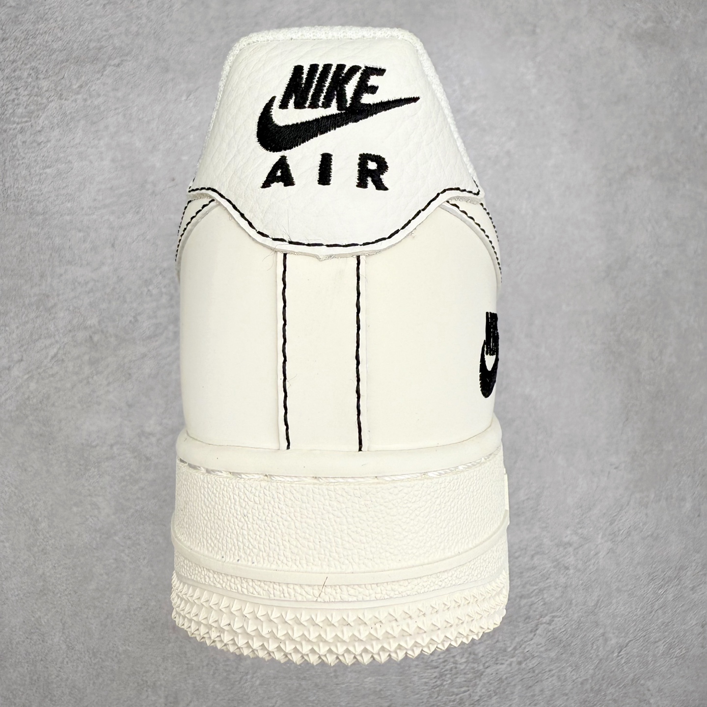 图片[8]-NK Air Force 1´07 Low 空军一号低帮百搭休闲运动板鞋 CS5288-032 柔软、弹性十足的缓震性能和出色的中底设计 横跨复古与现代的外型结合 造就出风靡全球 三十多年的Force 1 直到今天还深受青睐 实拍调校N版已经零色差零失真 百分百还原实物色彩所见即所得 不存在货不对板色差等低级问题 选购参考实物拍摄 不混卖不参货 只用心做好货严格选品 承诺混一赔十 尺码：36 36.5 37.5 38 38.5 39 40 40.5 41 42 42.5 43 44 44.5 45-选品中心