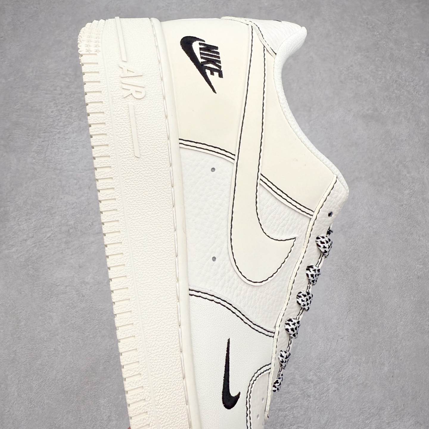 图片[6]-NK Air Force 1´07 Low 空军一号低帮百搭休闲运动板鞋 CS5288-032 柔软、弹性十足的缓震性能和出色的中底设计 横跨复古与现代的外型结合 造就出风靡全球 三十多年的Force 1 直到今天还深受青睐 实拍调校N版已经零色差零失真 百分百还原实物色彩所见即所得 不存在货不对板色差等低级问题 选购参考实物拍摄 不混卖不参货 只用心做好货严格选品 承诺混一赔十 尺码：36 36.5 37.5 38 38.5 39 40 40.5 41 42 42.5 43 44 44.5 45-选品中心