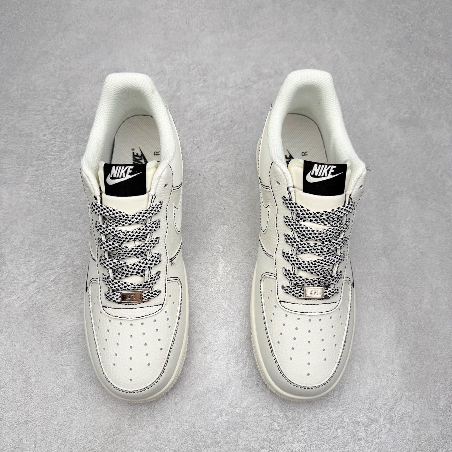 图片[2]-NK Air Force 1´07 Low 空军一号低帮百搭休闲运动板鞋 CS5288-032 柔软、弹性十足的缓震性能和出色的中底设计 横跨复古与现代的外型结合 造就出风靡全球 三十多年的Force 1 直到今天还深受青睐 实拍调校N版已经零色差零失真 百分百还原实物色彩所见即所得 不存在货不对板色差等低级问题 选购参考实物拍摄 不混卖不参货 只用心做好货严格选品 承诺混一赔十 尺码：36 36.5 37.5 38 38.5 39 40 40.5 41 42 42.5 43 44 44.5 45-选品中心