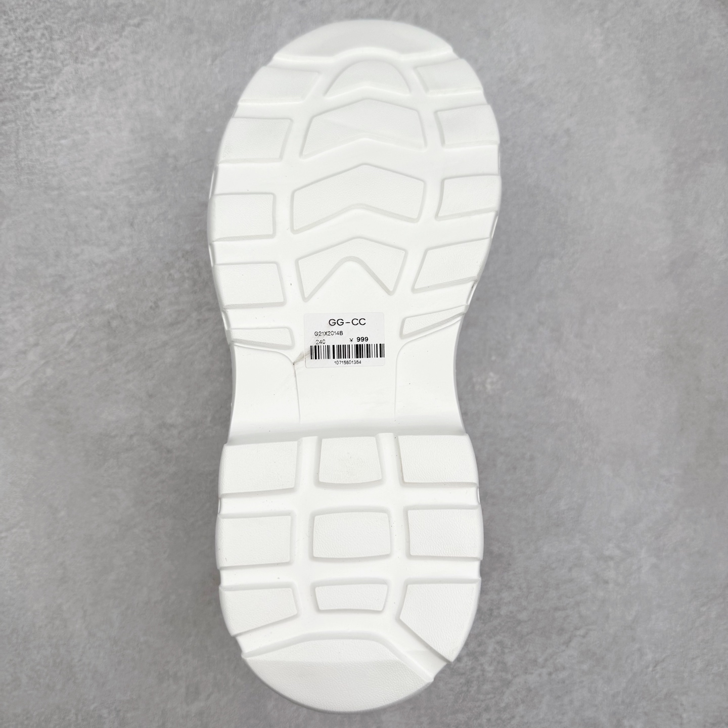 图片[9]-GG-CC 低帮休闲松糕小白鞋增高老爹鞋系列 广东大厂出品 完美细节 25ss春季新款厚底增高 大长腿 时髦look轻松定格 不费力展现率性氛围 高档银盒 酷帅机能风不规则设计大底 轻便舒适百搭 GGcc厚底增高简直就是小个子的快乐 不管怎么搭都好看 尺码：35 36 37 38 39 40-选品中心