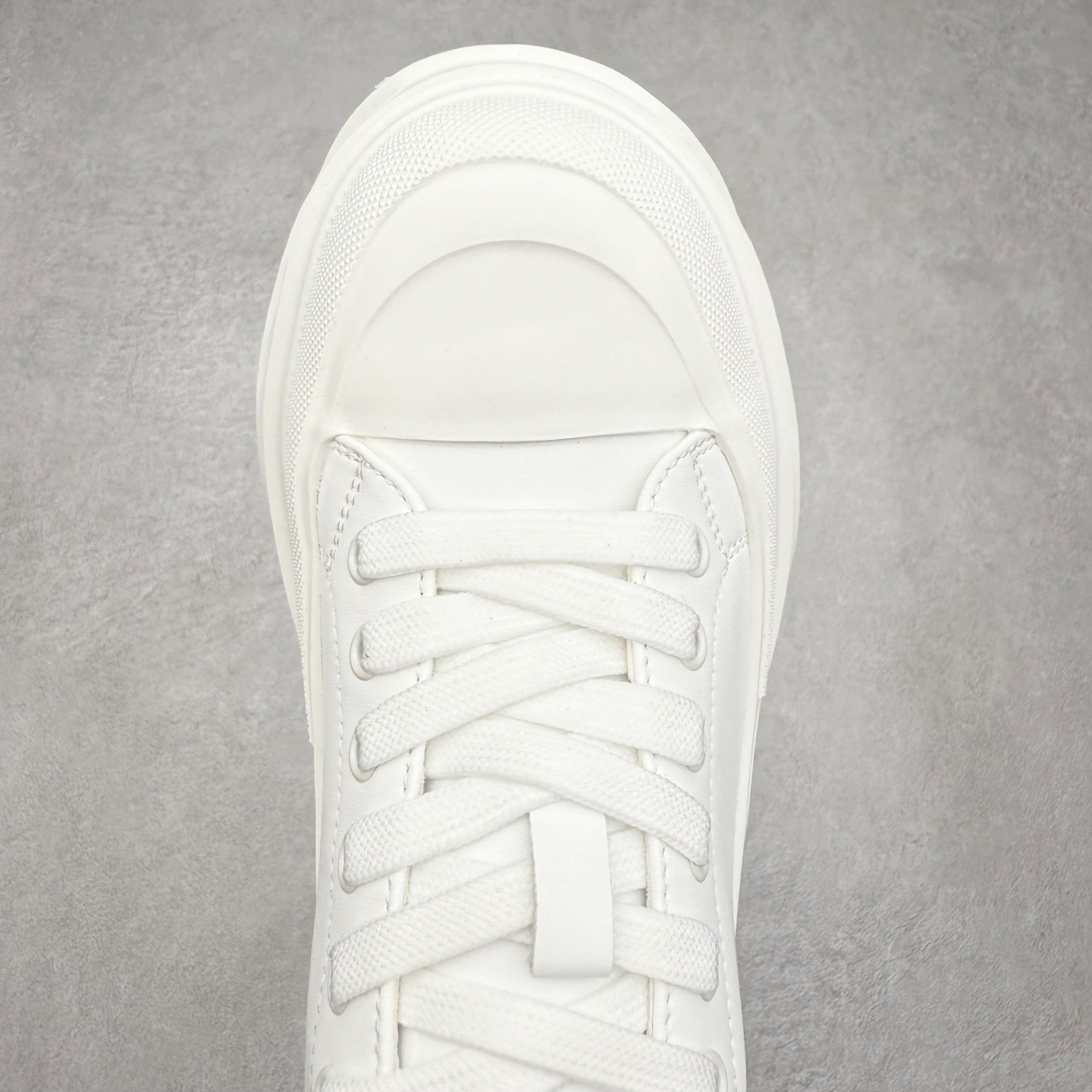 图片[4]-GG-CC 低帮休闲松糕小白鞋增高老爹鞋系列 广东大厂出品 完美细节 25ss春季新款厚底增高 大长腿 时髦look轻松定格 不费力展现率性氛围 高档银盒 酷帅机能风不规则设计大底 轻便舒适百搭 GGcc厚底增高简直就是小个子的快乐 不管怎么搭都好看 尺码：35 36 37 38 39 40-选品中心