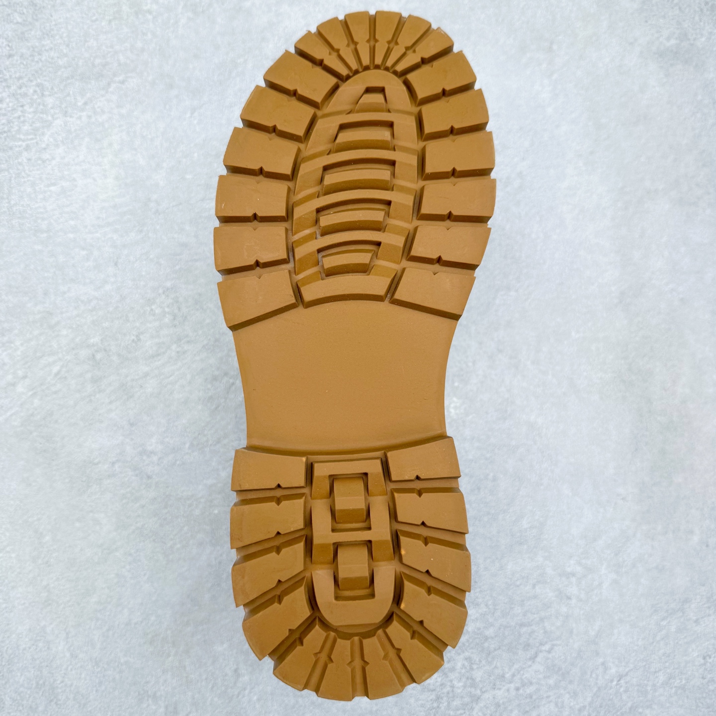 图片[9]-Timberland 天伯伦/添柏岚经典款 25ss新款低帮 经典再造 全新升级 广东大厂品质 原盒原包装 面料采用意大利🇮🇹顶级磨砂牛皮 搭配防臭防腐真皮乳胶鞋垫 给您完美的穿着体验 质量考究耐穿 型男必备 专治不帅 高品质脚感一流 独家供应 尺码：39 40 41 42 43 44 偏大一码-选品中心