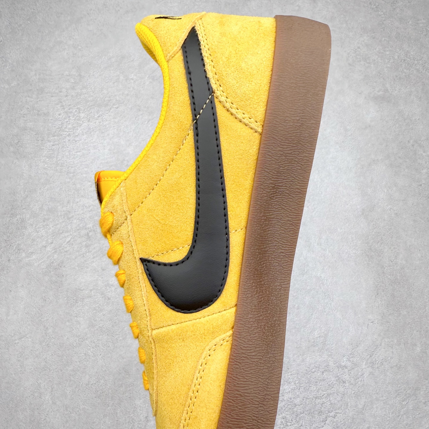 图片[7]-J.Crew x NK Killshot II Leather 联名复古板鞋 FQ8903-700 采用米白色皮革制作鞋身 Swoosh 点缀其中 最后搭载棕色生胶大底 流露出满满的复古气气息 尺码：36 36.5 37.5 38 38.5 39 40 40.5 41 42 42.5 43 44 44.5 45-选品中心