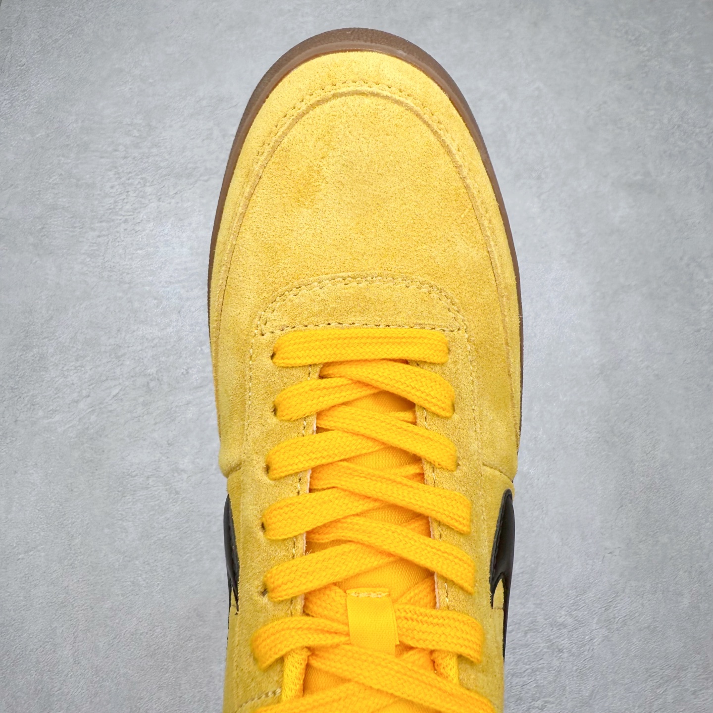 图片[4]-J.Crew x NK Killshot II Leather 联名复古板鞋 FQ8903-700 采用米白色皮革制作鞋身 Swoosh 点缀其中 最后搭载棕色生胶大底 流露出满满的复古气气息 尺码：36 36.5 37.5 38 38.5 39 40 40.5 41 42 42.5 43 44 44.5 45-选品中心