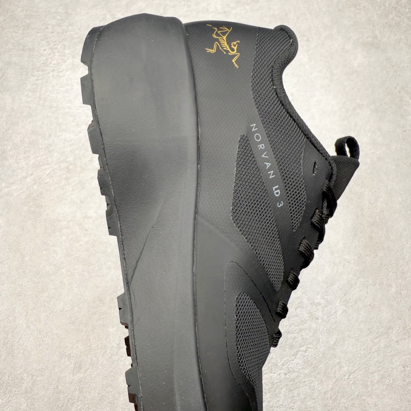 图片[6]-Arcteryx Norvan LD 3 始祖鸟舒适柔软防滑耐磨低帮越野跑步鞋 Arcteryx中文名始祖鸟 加拿大户外服饰品牌 1989年创立于加拿大温哥华 始祖鸟来自加拿大海岸山脉 植根高山的专业户外品牌 始终秉承对精湛设计和工艺孜孜以求的准则 从1989年创立至今 Arcteryx始终不断在产品设计与做工上不惜工本 以满足始祖鸟的标准 品质、设计以及精简的理念造就了其良好的性能 并能满足严苛环境下的使用需求 尺码：36 37 38 39 40 41 42 43 44-选品中心