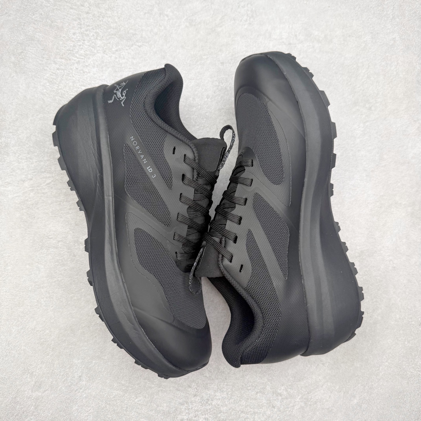 图片[3]-Arcteryx Norvan LD 3 始祖鸟舒适柔软防滑耐磨低帮越野跑步鞋 Arcteryx中文名始祖鸟 加拿大户外服饰品牌 1989年创立于加拿大温哥华 始祖鸟来自加拿大海岸山脉 植根高山的专业户外品牌 始终秉承对精湛设计和工艺孜孜以求的准则 从1989年创立至今 Arcteryx始终不断在产品设计与做工上不惜工本 以满足始祖鸟的标准 品质、设计以及精简的理念造就了其良好的性能 并能满足严苛环境下的使用需求 尺码：36 37 38 39 40 41 42 43 44-选品中心