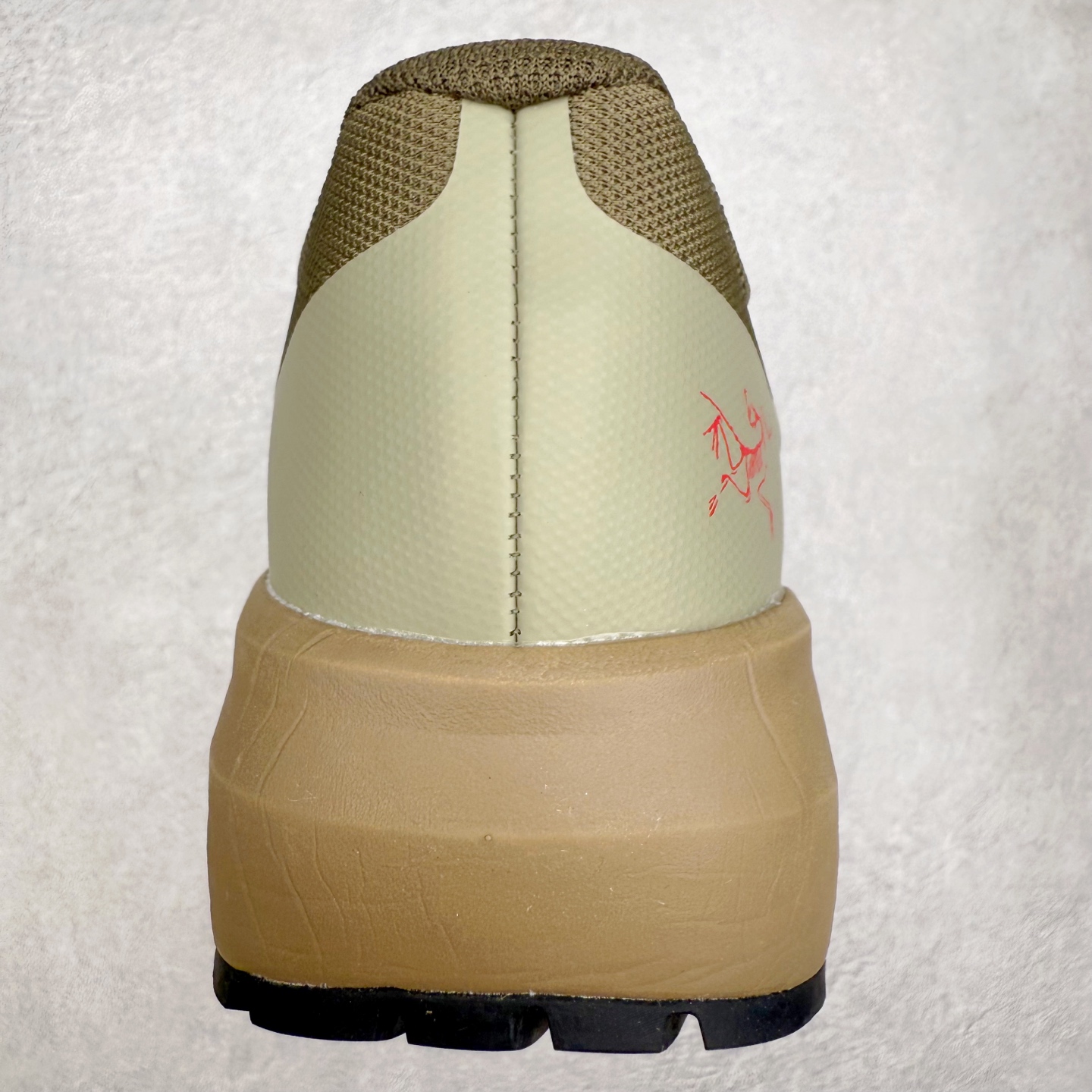 图片[8]-Arcteryx Norvan LD 3 始祖鸟舒适柔软防滑耐磨低帮越野跑步鞋 Arcteryx中文名始祖鸟 加拿大户外服饰品牌 1989年创立于加拿大温哥华 始祖鸟来自加拿大海岸山脉 植根高山的专业户外品牌 始终秉承对精湛设计和工艺孜孜以求的准则 从1989年创立至今 Arcteryx始终不断在产品设计与做工上不惜工本 以满足始祖鸟的标准 品质、设计以及精简的理念造就了其良好的性能 并能满足严苛环境下的使用需求 尺码：36 37 38 39 40 41 42 43 44-选品中心