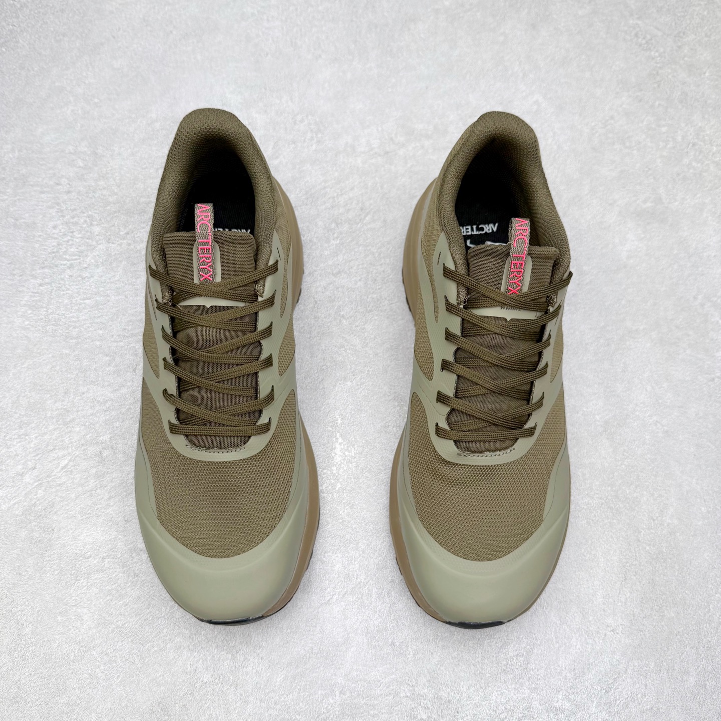 图片[2]-Arcteryx Norvan LD 3 始祖鸟舒适柔软防滑耐磨低帮越野跑步鞋 Arcteryx中文名始祖鸟 加拿大户外服饰品牌 1989年创立于加拿大温哥华 始祖鸟来自加拿大海岸山脉 植根高山的专业户外品牌 始终秉承对精湛设计和工艺孜孜以求的准则 从1989年创立至今 Arcteryx始终不断在产品设计与做工上不惜工本 以满足始祖鸟的标准 品质、设计以及精简的理念造就了其良好的性能 并能满足严苛环境下的使用需求 尺码：36 37 38 39 40 41 42 43 44-选品中心