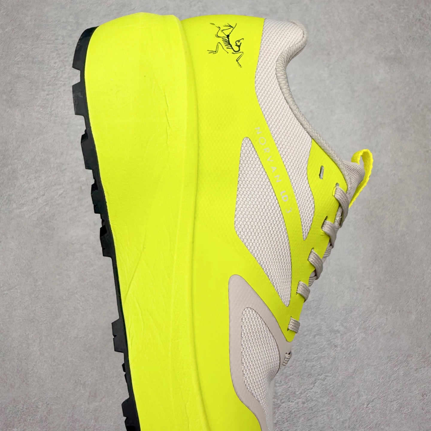 图片[6]-Arcteryx Norvan LD 3 始祖鸟舒适柔软防滑耐磨低帮越野跑步鞋 Arcteryx中文名始祖鸟 加拿大户外服饰品牌 1989年创立于加拿大温哥华 始祖鸟来自加拿大海岸山脉 植根高山的专业户外品牌 始终秉承对精湛设计和工艺孜孜以求的准则 从1989年创立至今 Arcteryx始终不断在产品设计与做工上不惜工本 以满足始祖鸟的标准 品质、设计以及精简的理念造就了其良好的性能 并能满足严苛环境下的使用需求 尺码：36 37 38 39 40 41 42 43 44-选品中心