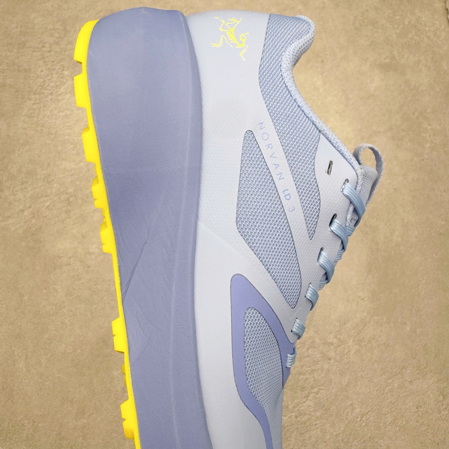 图片[6]-Arcteryx Norvan LD 3 始祖鸟舒适柔软防滑耐磨低帮越野跑步鞋 Arcteryx中文名始祖鸟 加拿大户外服饰品牌 1989年创立于加拿大温哥华 始祖鸟来自加拿大海岸山脉 植根高山的专业户外品牌 始终秉承对精湛设计和工艺孜孜以求的准则 从1989年创立至今 Arcteryx始终不断在产品设计与做工上不惜工本 以满足始祖鸟的标准 品质、设计以及精简的理念造就了其良好的性能 并能满足严苛环境下的使用需求 尺码：36 37 38 39 40 41 42 43 44-选品中心