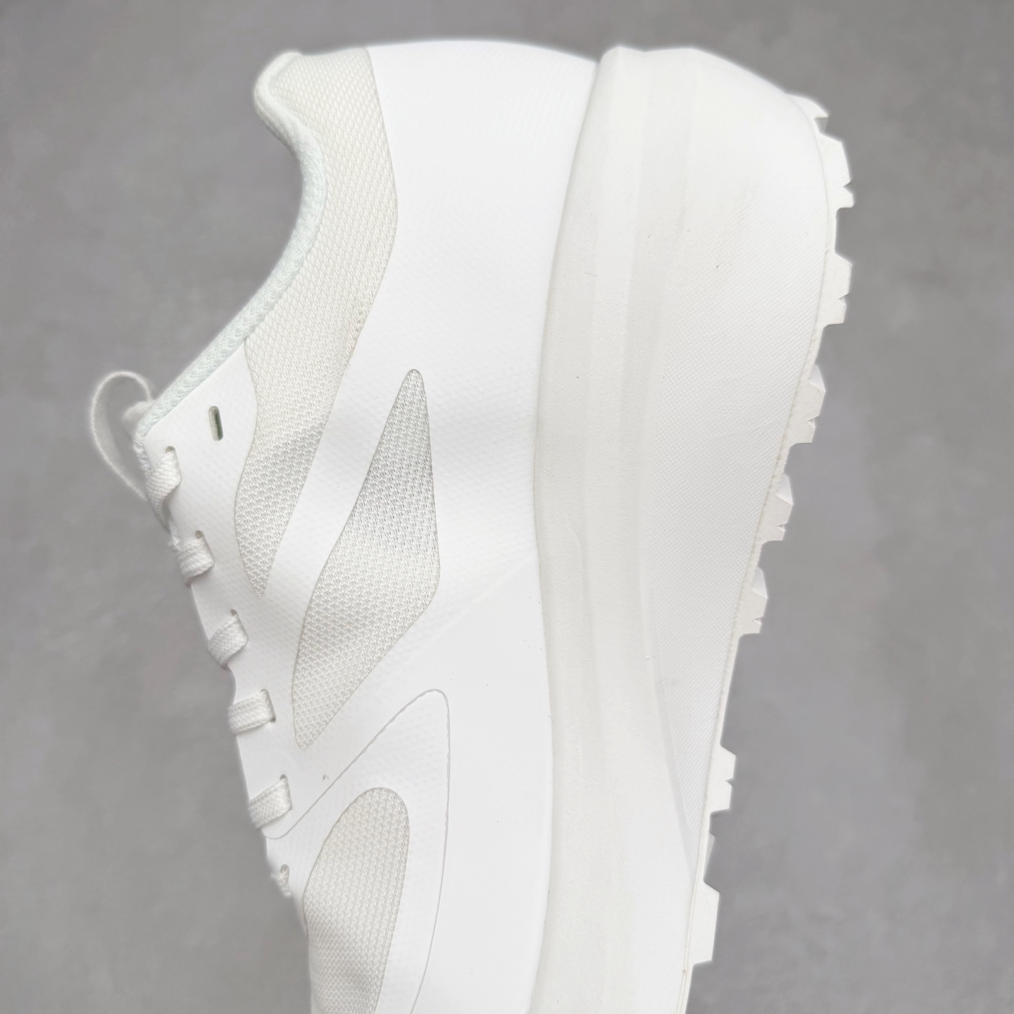 图片[7]-Arcteryx Norvan LD 3 始祖鸟舒适柔软防滑耐磨低帮越野跑步鞋 Arcteryx中文名始祖鸟 加拿大户外服饰品牌 1989年创立于加拿大温哥华 始祖鸟来自加拿大海岸山脉 植根高山的专业户外品牌 始终秉承对精湛设计和工艺孜孜以求的准则 从1989年创立至今 Arcteryx始终不断在产品设计与做工上不惜工本 以满足始祖鸟的标准 品质、设计以及精简的理念造就了其良好的性能 并能满足严苛环境下的使用需求 尺码：36 37 38 39 40 41 42 43 44-选品中心