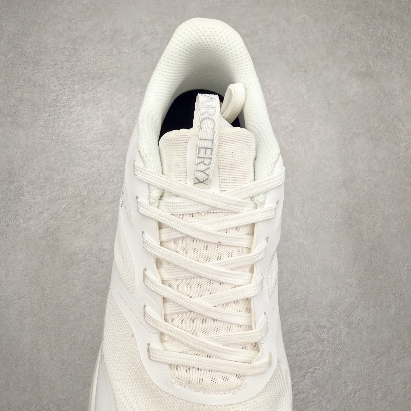 图片[5]-Arcteryx Norvan LD 3 始祖鸟舒适柔软防滑耐磨低帮越野跑步鞋 Arcteryx中文名始祖鸟 加拿大户外服饰品牌 1989年创立于加拿大温哥华 始祖鸟来自加拿大海岸山脉 植根高山的专业户外品牌 始终秉承对精湛设计和工艺孜孜以求的准则 从1989年创立至今 Arcteryx始终不断在产品设计与做工上不惜工本 以满足始祖鸟的标准 品质、设计以及精简的理念造就了其良好的性能 并能满足严苛环境下的使用需求 尺码：36 37 38 39 40 41 42 43 44-选品中心