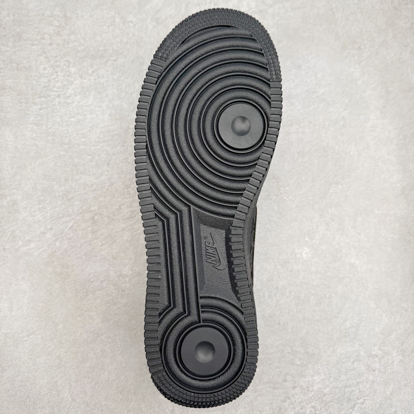 图片[9]-NK Air Force 1 Low Kobe 空军一号时尚舒适防滑耐磨低帮板鞋 科比黑曼巴 718152-007 实拍调校N版已经零色差零失真 百分百还原实物色彩所见即所得 不存在货不对板色差等低级问题 选购参考实物拍摄 不混卖不参货 只用心做好货严格选品 承诺混一赔十 尺码：36 36.5 37.5 38 38.5 39 40 40.5 41 42 42.5 43 44 44.5 45-选品中心