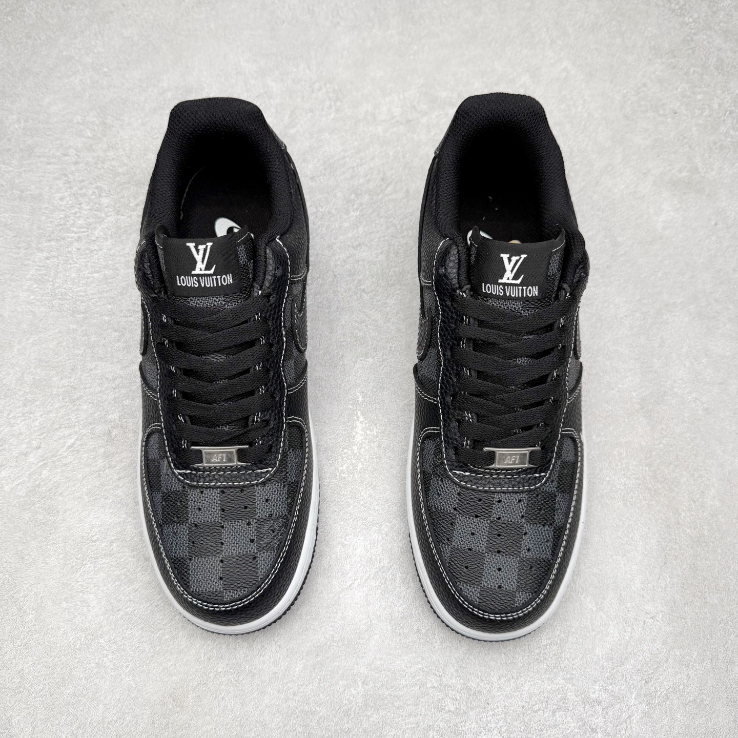 图片[2]-NK Air Force 1´07 Low 空军一号低帮百搭休闲运动板鞋 CZ3986-001 柔软、弹性十足的缓震性能和出色的中底设计 横跨复古与现代的外型结合 造就出风靡全球 三十多年的Force 1 直到今天还深受青睐 实拍调校N版已经零色差零失真 百分百还原实物色彩所见即所得 不存在货不对板色差等低级问题 选购参考实物拍摄 不混卖不参货 只用心做好货严格选品 承诺混一赔十 尺码：36 36.5 37.5 38 38.5 39 40 40.5 41 42 42.5 43 44 44.5 45-选品中心