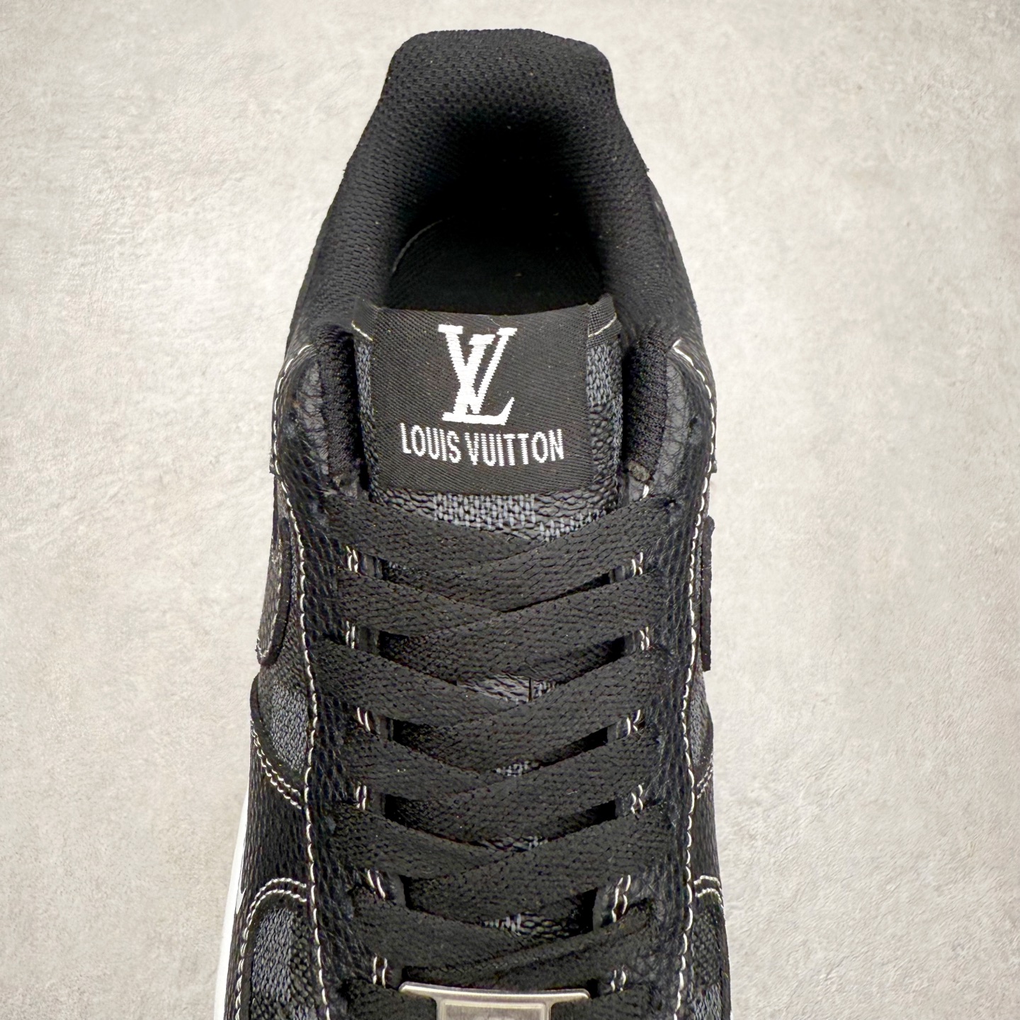 图片[5]-NK Air Force 1´07 Low 空军一号低帮百搭休闲运动板鞋 CZ3986-001 柔软、弹性十足的缓震性能和出色的中底设计 横跨复古与现代的外型结合 造就出风靡全球 三十多年的Force 1 直到今天还深受青睐 实拍调校N版已经零色差零失真 百分百还原实物色彩所见即所得 不存在货不对板色差等低级问题 选购参考实物拍摄 不混卖不参货 只用心做好货严格选品 承诺混一赔十 尺码：36 36.5 37.5 38 38.5 39 40 40.5 41 42 42.5 43 44 44.5 45-选品中心