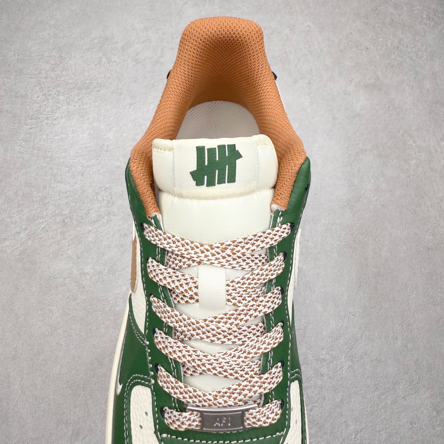 图片[5]-NK Air Force 1´07 Low 空军一号低帮百搭休闲运动板鞋 JP8028-006 柔软、弹性十足的缓震性能和出色的中底设计 横跨复古与现代的外型结合 造就出风靡全球 三十多年的Force 1 直到今天还深受青睐 实拍调校N版已经零色差零失真 百分百还原实物色彩所见即所得 不存在货不对板色差等低级问题 选购参考实物拍摄 不混卖不参货 只用心做好货严格选品 承诺混一赔十 尺码：36 36.5 37.5 38 38.5 39 40 40.5 41 42 42.5 43 44 44.5 45-选品中心