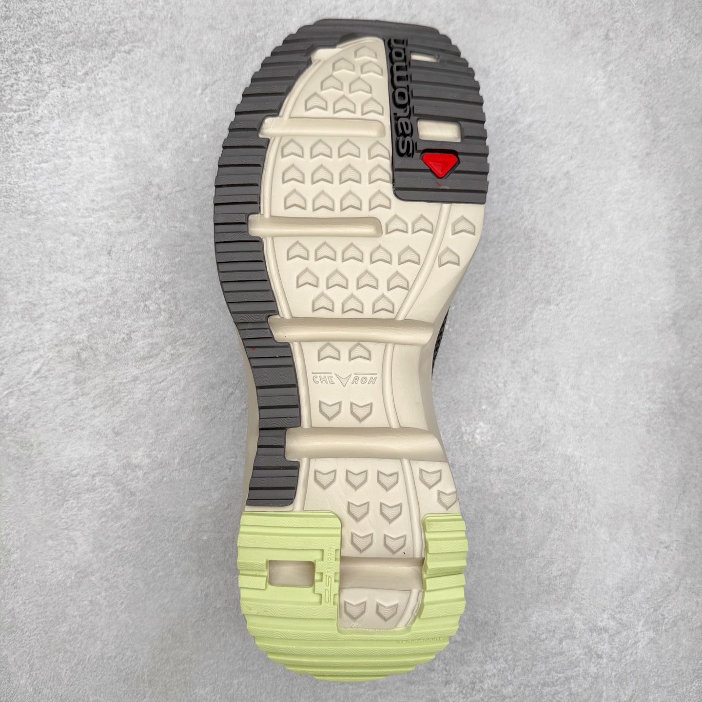 图片[9]-＃HP SALOMON萨洛蒙 RX Slide 3.0 CANVAS 舒适柔软 防滑包头拖鞋 男女同款 SALOMON诞生于1947年的法国阿尔卑斯山区，全球知名的户外运动品牌。一直致力于推动滑雪、越野跑等山地运动的发展及产品的进步。其产品设计致力于追求创新和发掘产品的性能极限，帮助喜欢自由的人在山地间不断挑战自我。实拍调校N版已经零色差零失真 百分百还原实物色彩所见即所得 不存在货不对板色差等低级问题 选购参考实物拍摄 不混卖不参货 只用心做好货严格选品 承诺混一赔十 尺码：36 36.5 37.5 38 38.5 39 40 40.5 41 42 42.5 43 44 44.5 45-选品中心