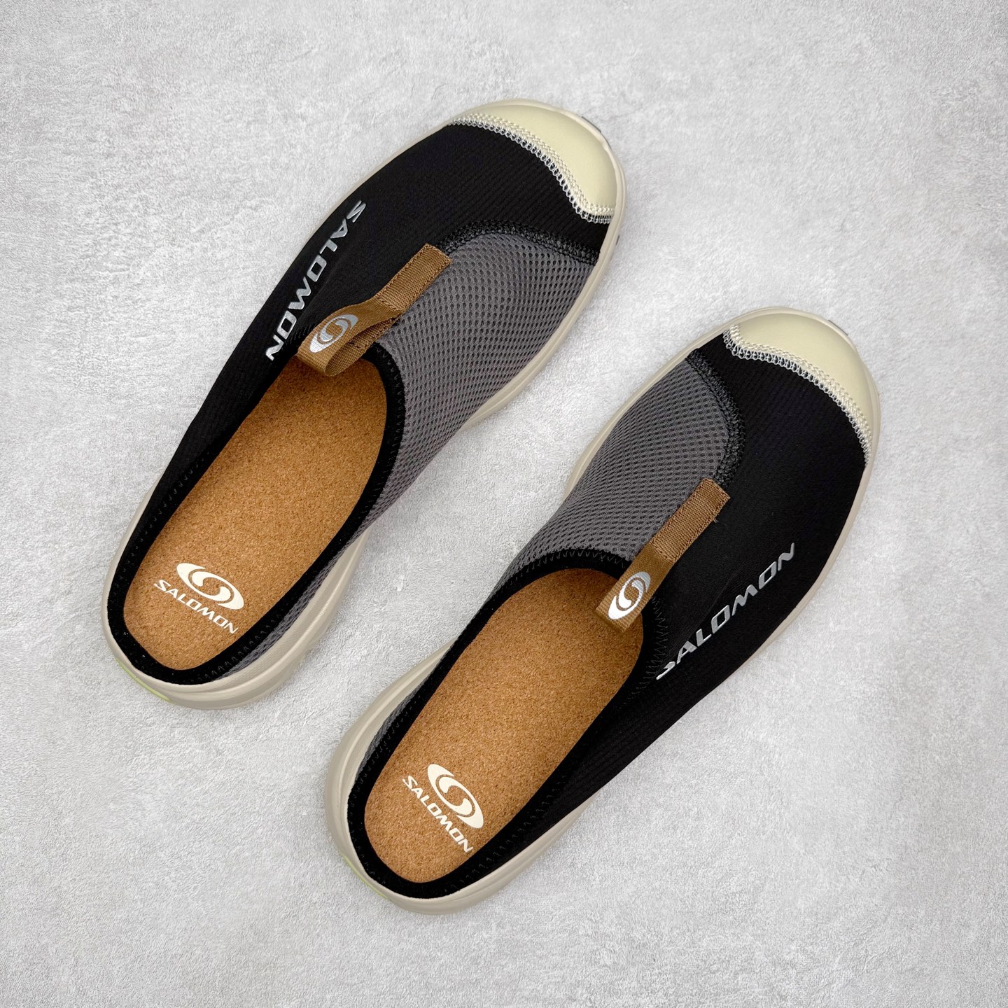 图片[3]-＃HP SALOMON萨洛蒙 RX Slide 3.0 CANVAS 舒适柔软 防滑包头拖鞋 男女同款 SALOMON诞生于1947年的法国阿尔卑斯山区，全球知名的户外运动品牌。一直致力于推动滑雪、越野跑等山地运动的发展及产品的进步。其产品设计致力于追求创新和发掘产品的性能极限，帮助喜欢自由的人在山地间不断挑战自我。实拍调校N版已经零色差零失真 百分百还原实物色彩所见即所得 不存在货不对板色差等低级问题 选购参考实物拍摄 不混卖不参货 只用心做好货严格选品 承诺混一赔十 尺码：36 36.5 37.5 38 38.5 39 40 40.5 41 42 42.5 43 44 44.5 45-选品中心