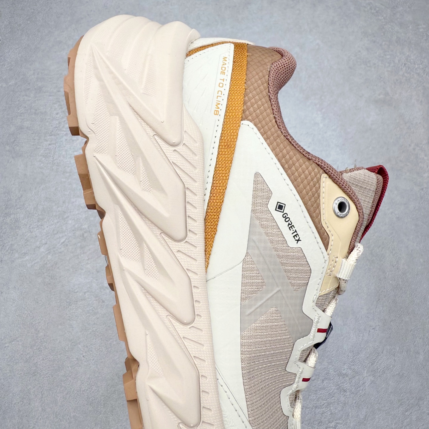 图片[6]-凯乐石 KAILAS 山行2代 GTX 25款舒适缓冲徒步 织物TPU减震防滑透气包裹性轻便低帮超强抓地力越野跑步鞋 KAILAS凯乐石品牌是全球三大全系攀登品牌之一，于2003年创立于中国广州，致力于为有攀登梦想的户外运动员及爱好者，研发制造功能性专业装备，满足他们在极限环境下安全舒适的需求，凯乐石专注于科技面料的开发及专业功能设计，产品线覆盖登山、攀岩、徒步、越野跑山、露营、旅行等多项户外运动，通过运动员的测试反馈，不断进化迭代，产品荣获国内外大奖71座，发明专利21个，更突破性的自主研发攀登器械，打造出中国的攀登硬实力。实拍调校N版已经零色差零失真 百分百还原实物色彩所见即所得 不存在货不对板色差等低级问题 选购参考实物拍摄 不混卖不参货 只用心做好货严格选品 承诺混一赔十 尺码：36 36.5 37.5 38 38.5 39 40 40.5 41 42 42.5 43 44 44.5 45-选品中心