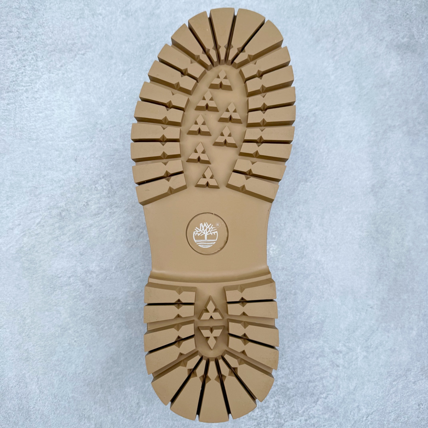 图片[9]-Timberland 天伯伦/添柏岚经典款 户外低帮工装休闲鞋 经典再造 全新升级 广东大厂品质 原盒原包装 面料采用意大利🇮🇹顶级磨砂牛皮 搭配防臭防腐真皮乳胶鞋垫 给您完美的穿着体验 质量考究耐穿 型男必备 专治不帅 高品质脚感一流 独家供应 尺码：39-44 (偏大一码)-选品中心