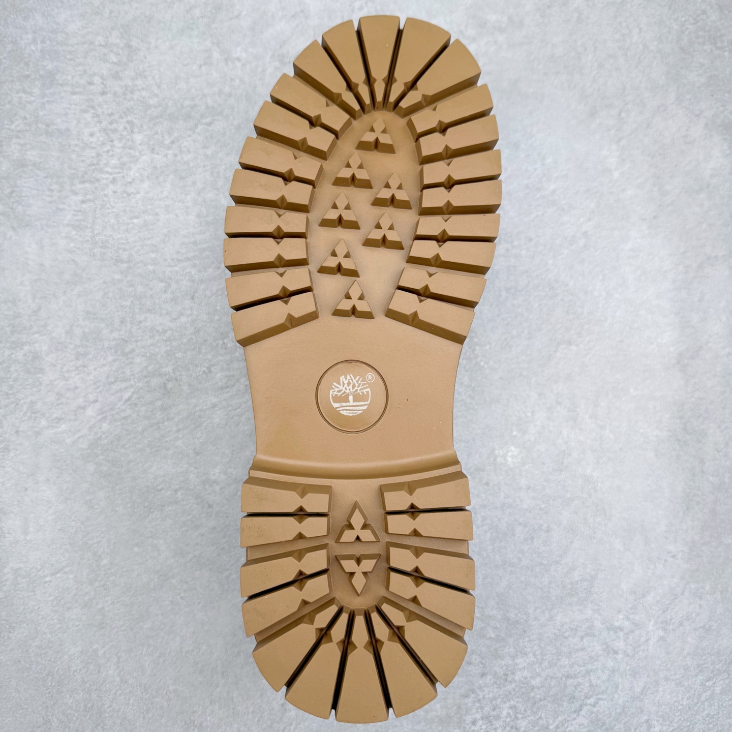 图片[9]-Timberland 天伯伦/添柏岚经典款 户外低帮工装休闲鞋 经典再造 全新升级 广东大厂品质 原盒原包装 面料采用意大利🇮🇹顶级磨砂牛皮 搭配防臭防腐真皮乳胶鞋垫 给您完美的穿着体验 质量考究耐穿 型男必备 专治不帅 高品质脚感一流 独家供应 尺码：39-44 (偏大一码)-选品中心