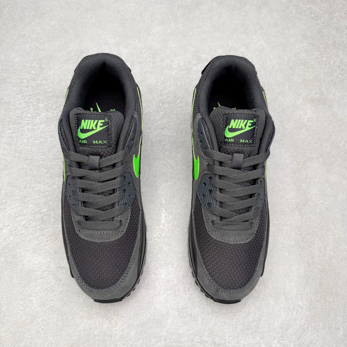 图片[2]-＃MX版 NK Air MAX 90 气垫复古减震跑步鞋 DM0029-015 经典重温 独家陆续补货 外单专供大厂出品 品质稳定 一百余色 终端操作 Air Max 90于1990年推出 来自Air Max系列 在Air Max 1的基础上改进而得 增加了气垫面积 外型上也更为流线 最特別的就是加入了菱纹塑胶嵌板 为Air Max 90增添了许多潮流气息 皮革鞋面 造就出色耐穿性和支撑力 Max Air缓震配置搭配泡棉中底 令Air Max 90轻盈而舒适 华夫格橡胶外底 铸就Air Max 90非凡的抓地力 而Air Max 90不仅是一双跑鞋 它成功跨越了时间的演进 成为了球鞋文化与潮流圈中最熟为人知的鞋款之一 尺码：36 36.5 37.5 38 38.5 39 40 40.5 41 42 42.5 43 44 44.5 45-选品中心
