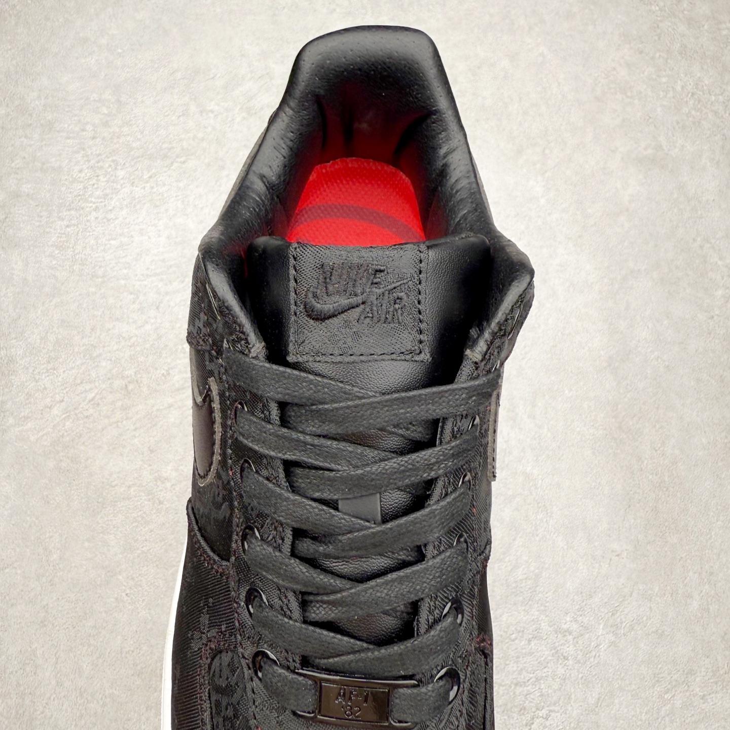 图片[5]-CLOT x Fragment Design x NK Air Force 1 Premium 空军一号联名闪电黑丝绸 CJ3986-001 全套原原楦纸版 越南原大装底 内置全气掌垫 采用韩原国装进口丝绸 内层采原用厂Sadisa头皮层料 双可层撕 可性玩极高 3D精准雕刻纹理晰清细致 全套同官步方原厂配件 附赠黄米鞋带 官正方确原盒包装 中底原拉厂帮 尺码：36 36.5 37.5 38 38.5 39 40 40.5 41 42 42.5 43 44 44.5 45 46-选品中心