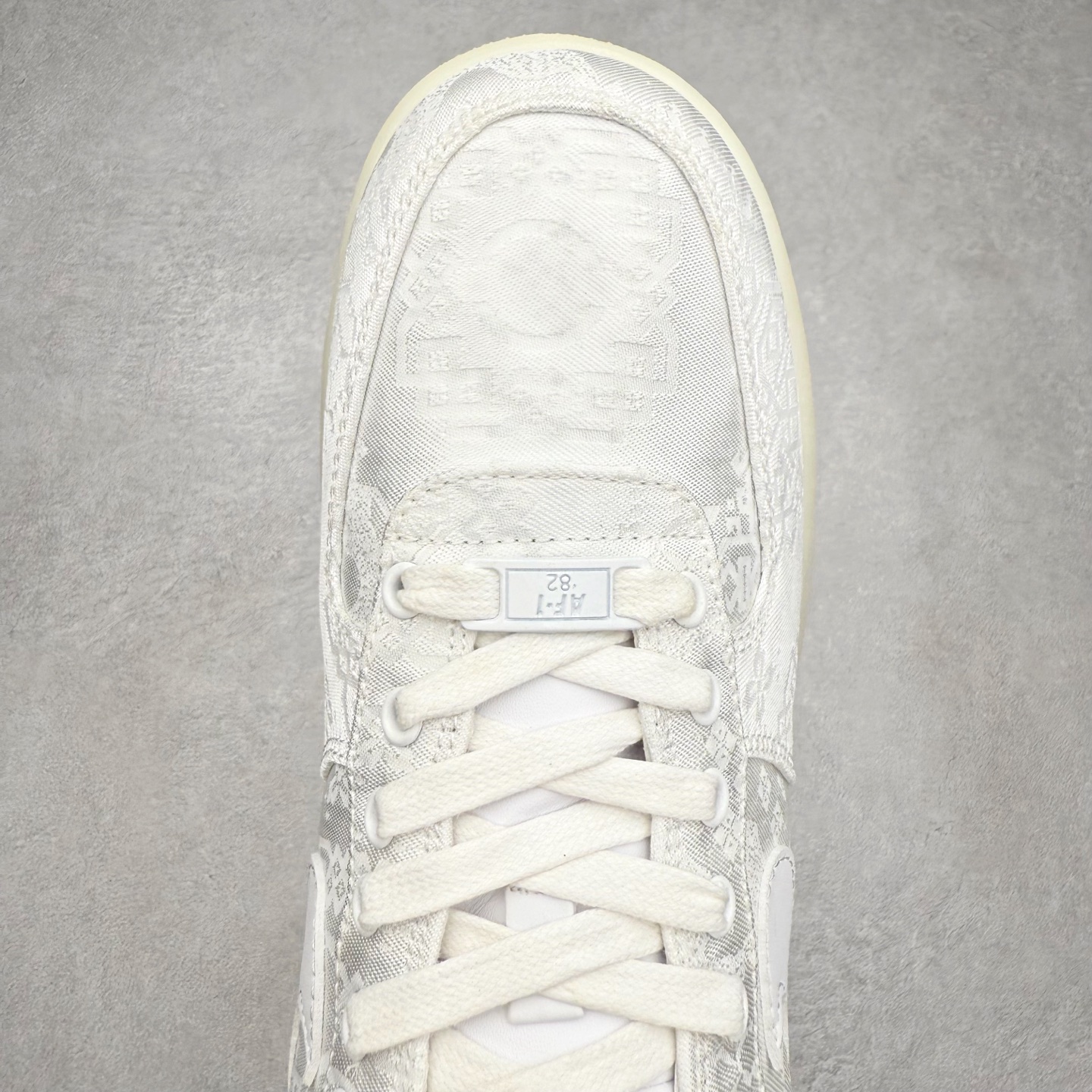 图片[4]-CLOT x NK Air Force 1 空军联名白丝绸 AO9286-100 全套原原楦纸版 越南原大装底 内置全气掌垫 采用韩原国装进口丝绸 内层采原用厂Sadisa头皮层料 双可层撕 可性玩极高 3D精准雕刻纹理晰清细致 全套同官步方原厂配件 附赠黄米鞋带 官正方确原盒包装 中底原拉厂帮 尺码：36 36.5 37.5 38 38.5 39 40 40.5 41 42 42.5 43 44 44.5 45 46-选品中心