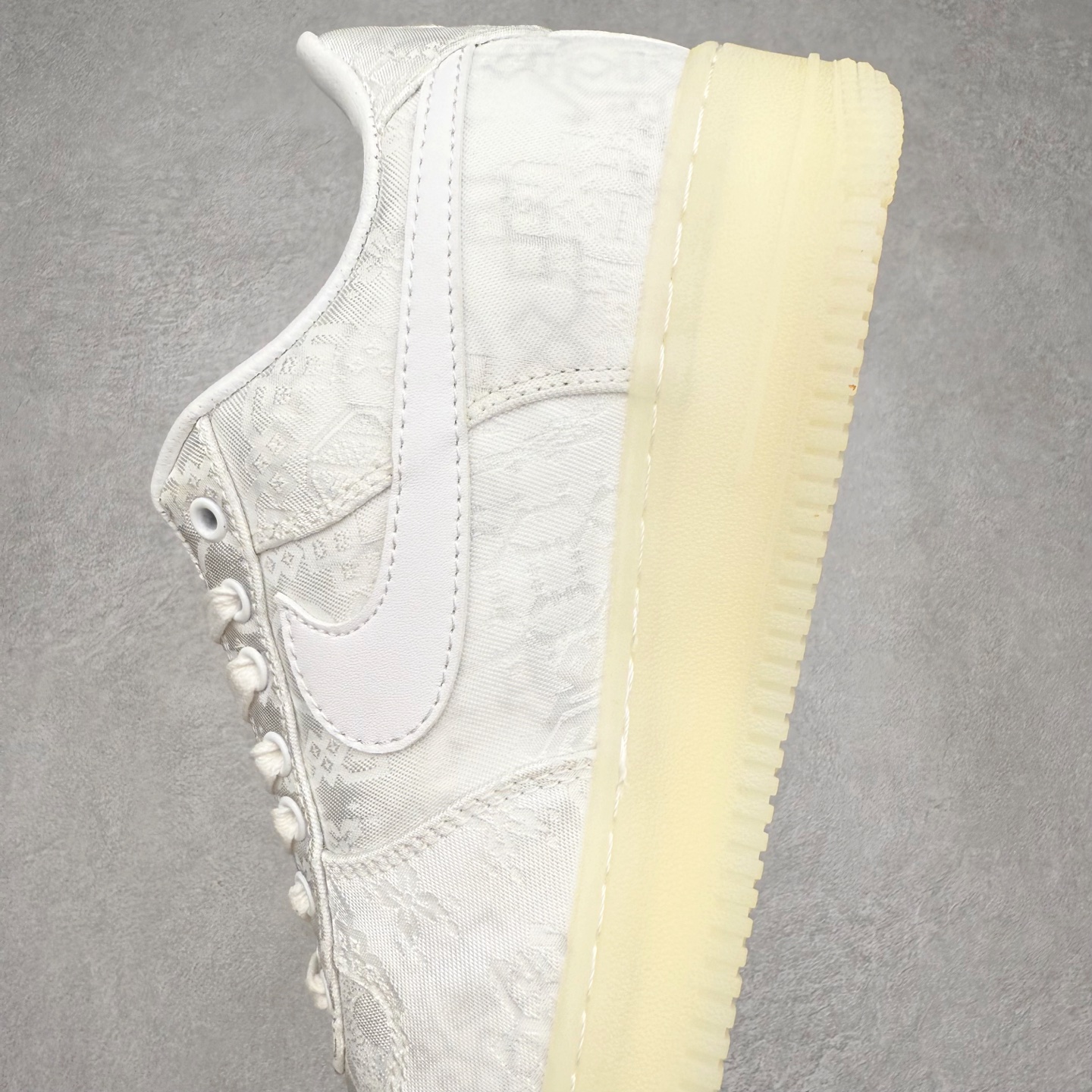 图片[7]-CLOT x NK Air Force 1 空军联名白丝绸 AO9286-100 全套原原楦纸版 越南原大装底 内置全气掌垫 采用韩原国装进口丝绸 内层采原用厂Sadisa头皮层料 双可层撕 可性玩极高 3D精准雕刻纹理晰清细致 全套同官步方原厂配件 附赠黄米鞋带 官正方确原盒包装 中底原拉厂帮 尺码：36 36.5 37.5 38 38.5 39 40 40.5 41 42 42.5 43 44 44.5 45 46-选品中心