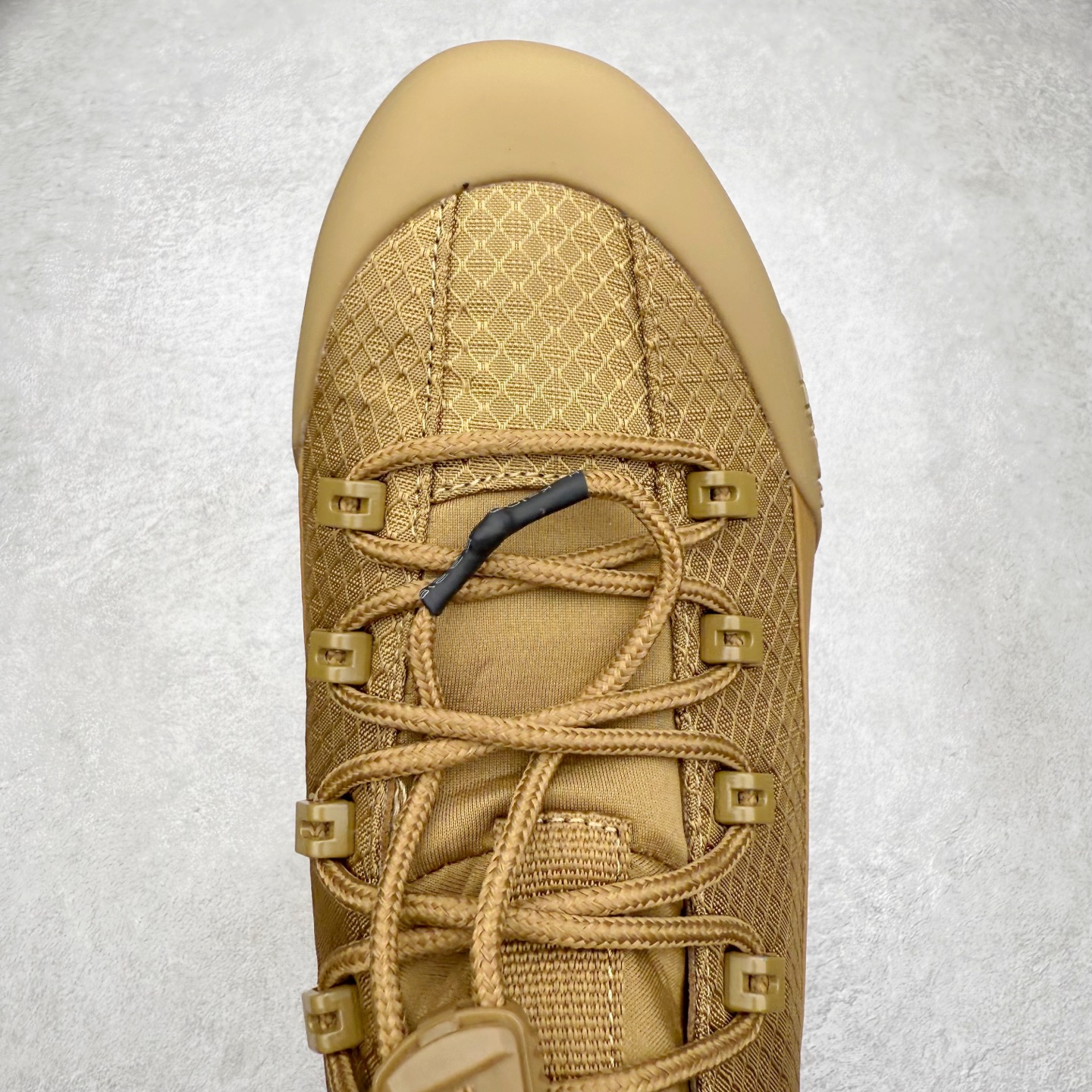 图片[4]-The North Face 北面 户外运动休闲登山鞋越野徒步鞋 大厂品质 面料采用进口牛皮 鞋底采用Vibram黄金大底 专门为鞋底设计的橡胶以出色的耐磨性 良好的防滑性或得不少户外运动爱好者的喜欢 专业户外登山品牌（北面）The North Face自1966年创立，由两位热爱登山徒步的年轻登山者于美西旧金山开创，不断透过研发与创新，并且将最先进的技术结合在服装与鞋款设计，生产多种外型帅气且专业能力非常强的户外运动装备而备受欢迎。 尺码：40-45-选品中心