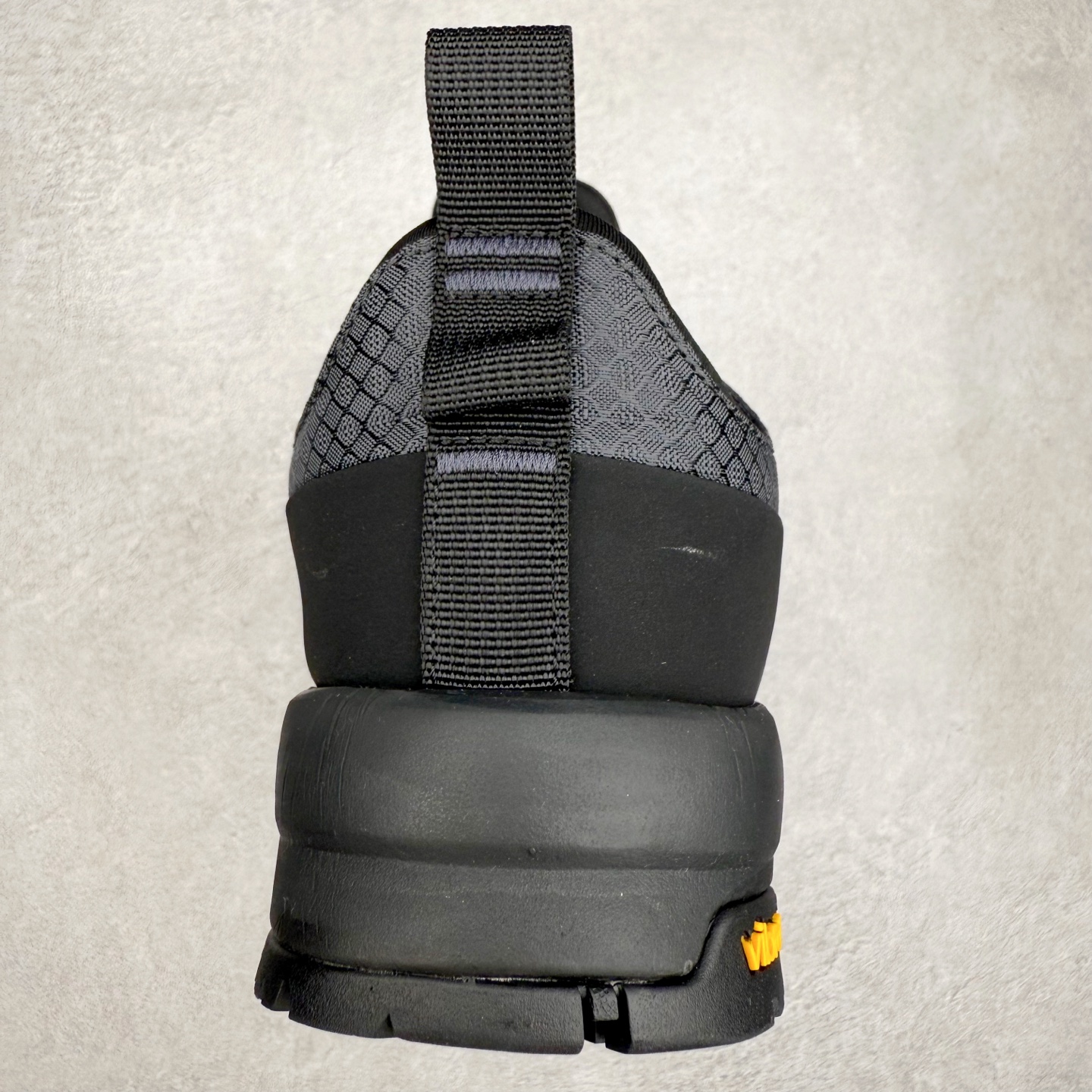 图片[8]-The North Face 北面 户外运动休闲登山鞋越野徒步鞋 大厂品质 面料采用进口牛皮 鞋底采用Vibram黄金大底 专门为鞋底设计的橡胶以出色的耐磨性 良好的防滑性或得不少户外运动爱好者的喜欢 专业户外登山品牌（北面）The North Face自1966年创立，由两位热爱登山徒步的年轻登山者于美西旧金山开创，不断透过研发与创新，并且将最先进的技术结合在服装与鞋款设计，生产多种外型帅气且专业能力非常强的户外运动装备而备受欢迎。 尺码：40-45-选品中心