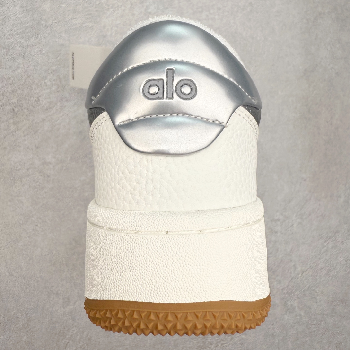 图片[8]-Alo yoga 易梦玲 Jisoo智秀 等多位明星同款上脚 主打各大平台外贸主推大厂采购原材料多处细节一步到位 生产细节 没得说 一款随意搭配的都好看的鞋子aIo采用增高4cm 主打熊猫色 春夏秋冬四季款 舒适简约板鞋 TPU防滑耐磨鞋底 #alo #alo女孩 #AIo #健身穿搭 #鞋子推荐 #板鞋 尺码：35 36 37 38 39 40 41 42 43 44 45-选品中心