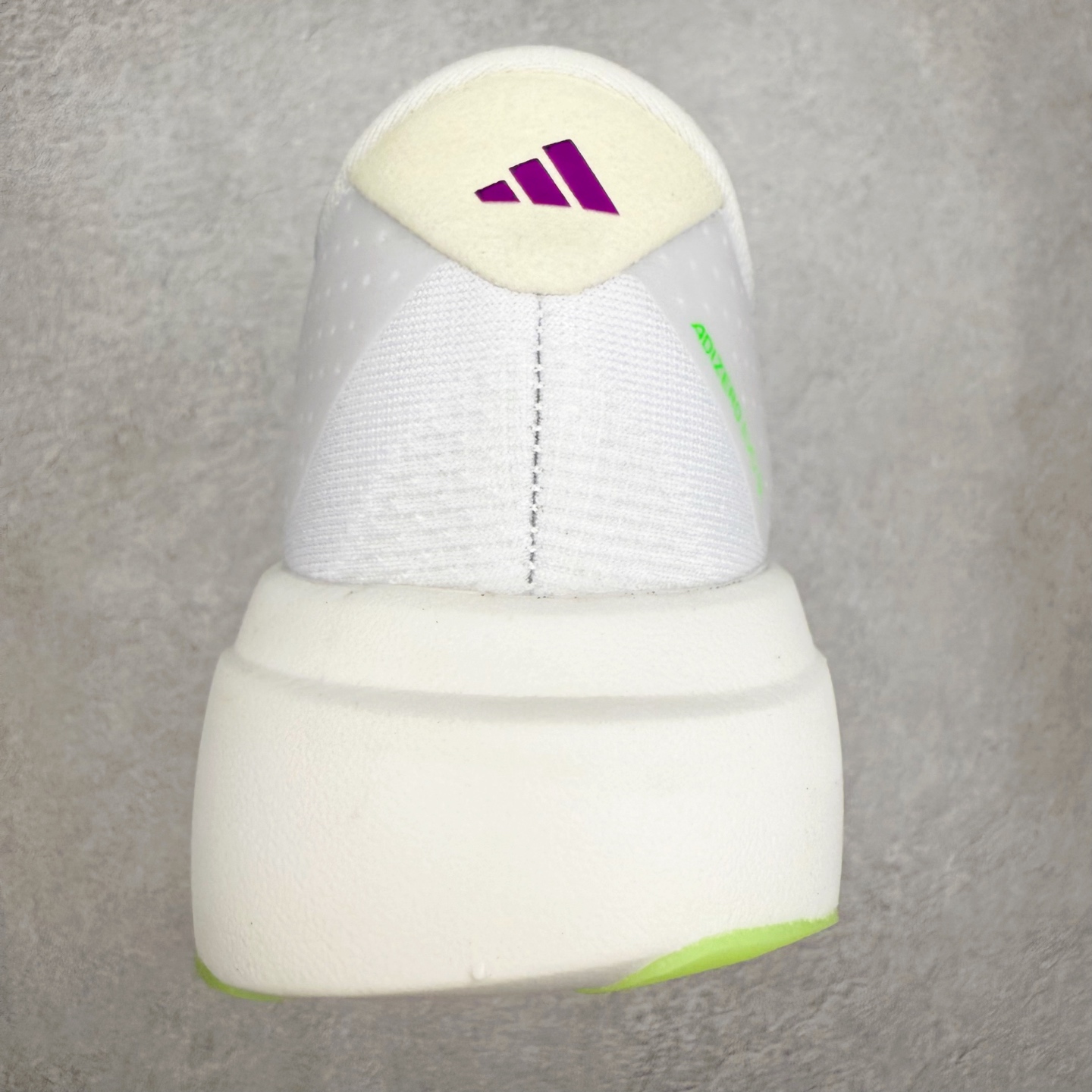 图片[8]-AD Adizero EVO SL 马拉松竞速专业跑鞋 JS4456 CELERMESH针织网面非常轻薄 纤维间的缝隙很大 可以保证跑步时的透气、排汗效果 鞋舌直接与两侧的内衬和鞋底连接在一起 在跑步过程中不会被鞋舌的左右移动所困扰 在标准鞋带孔的基础上再拓宽一组鞋带孔 适合不同脚型的需求 突破性 EnergyRods 技术，有助于跑者实现更好的成绩 中底独特的LIGHTSTRIKE PRO泡棉材质 微弹感觉在跑步过程中给予了良好的支撑体验 对于顶级精英和高水平进阶跑者来说 ADIOS PRO是一双值得信赖的竞速比赛用鞋 尺码：36 36.5 37.5 38 38.5 39 40 40.5 41 42 42.5 43 44 44.5 45-选品中心