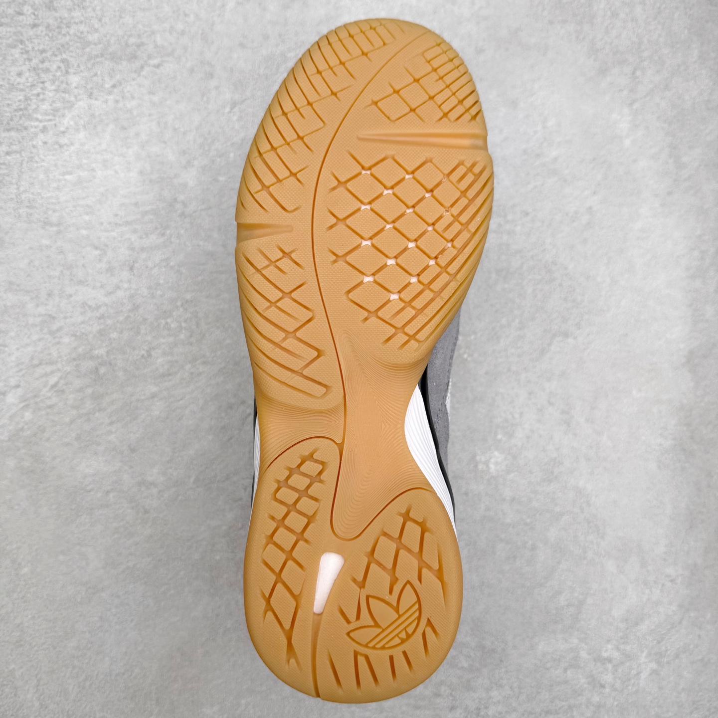 图片[9]-AD Originals Gazelle Sala 舒适柔软耐磨低帮 生活休闲鞋 男女同款 JQ0887 实拍调校N版已经零色差零失真 百分百还原实物色彩所见即所得 不存在货不对板色差等低级问题 选购参考实物拍摄 不混卖不参货 只用心做好货严格选品 承诺混一赔十 尺码：36 36.5 37.5 38 38.5 39 40 40.5 41 42 42.5 43 44 44.5 45-选品中心