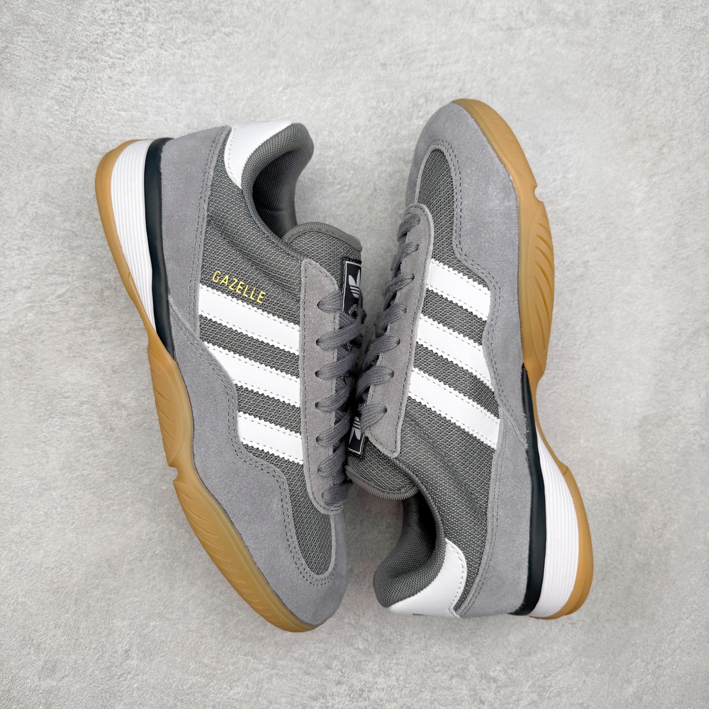 图片[3]-AD Originals Gazelle Sala 舒适柔软耐磨低帮 生活休闲鞋 男女同款 JQ0887 实拍调校N版已经零色差零失真 百分百还原实物色彩所见即所得 不存在货不对板色差等低级问题 选购参考实物拍摄 不混卖不参货 只用心做好货严格选品 承诺混一赔十 尺码：36 36.5 37.5 38 38.5 39 40 40.5 41 42 42.5 43 44 44.5 45-选品中心