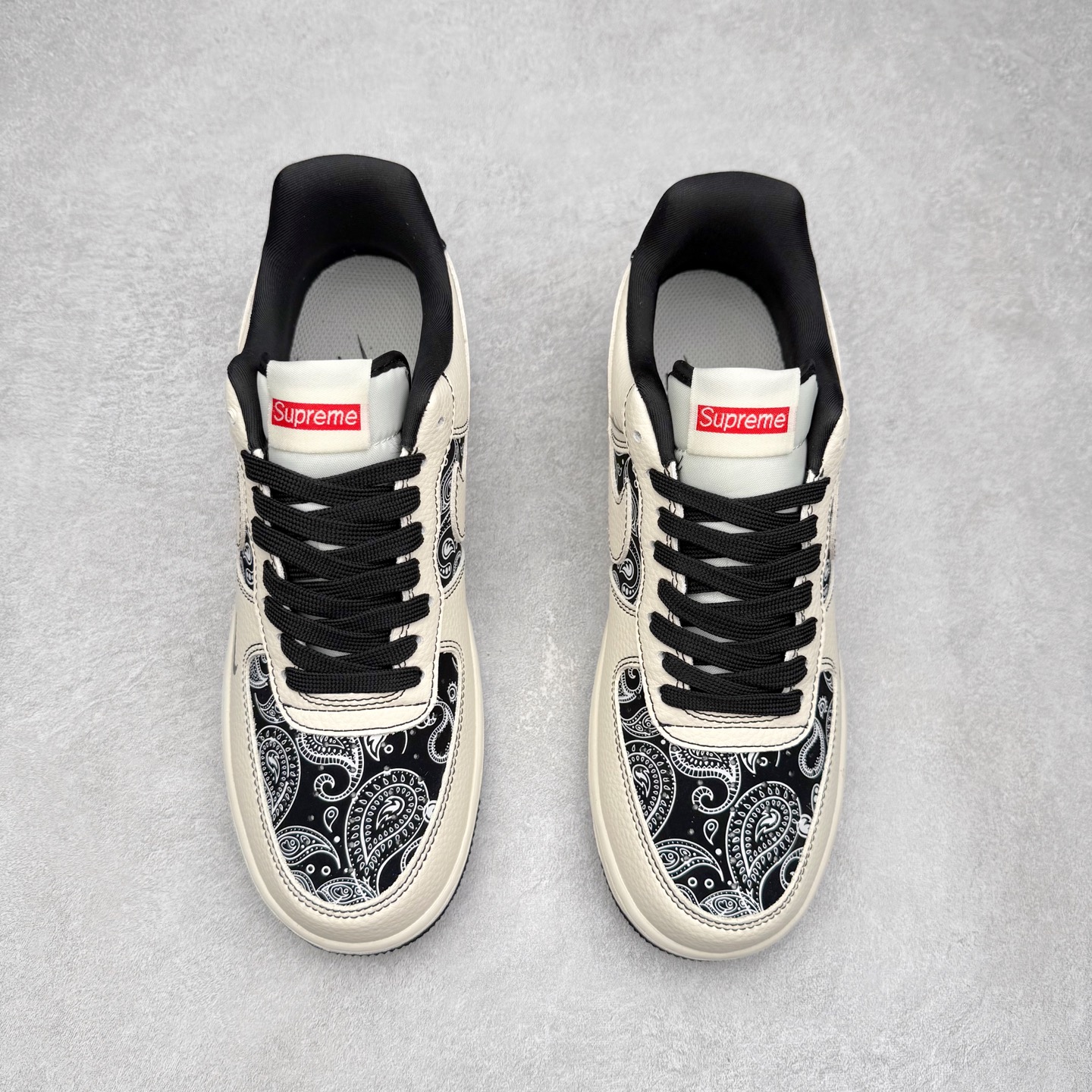 图片[2]-NK Air Force 1´07 Low 空军一号低帮百搭休闲运动板鞋 ZD1988-005 柔软、弹性十足的缓震性能和出色的中底设计 横跨复古与现代的外型结合 造就出风靡全球 三十多年的Force 1 直到今天还深受青睐 实拍调校N版已经零色差零失真 百分百还原实物色彩所见即所得 不存在货不对板色差等低级问题 选购参考实物拍摄 不混卖不参货 只用心做好货严格选品 承诺混一赔十 尺码：36 36.5 37.5 38 38.5 39 40 40.5 41 42 42.5 43 44 44.5 45-选品中心