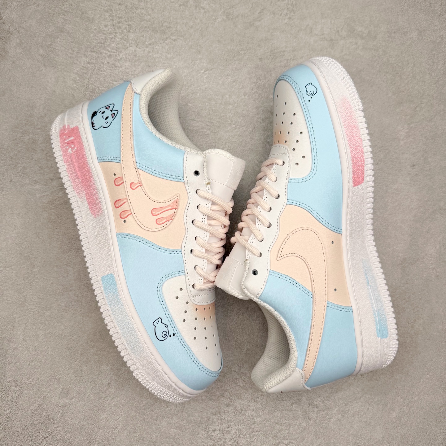 图片[3]-NK Air Force 1´07 Low 空军一号低帮百搭休闲运动板鞋 ZH0316-107 柔软、弹性十足的缓震性能和出色的中底设计 横跨复古与现代的外型结合 造就出风靡全球 三十多年的Force 1 直到今天还深受青睐 实拍调校N版已经零色差零失真 百分百还原实物色彩所见即所得 不存在货不对板色差等低级问题 选购参考实物拍摄 不混卖不参货 只用心做好货严格选品 承诺混一赔十 尺码：36 36.5 37.5 38 38.5 39 40 40.5 41 42 42.5 43 44 44.5 45-选品中心