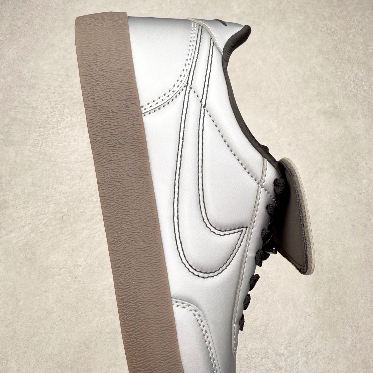 图片[6]-J.Crew x NK Killshot II Leather 联名复古板鞋 IM4842-099 采用米白色皮革制作鞋身 Swoosh 点缀其中 最后搭载棕色生胶大底 流露出满满的复古气气息 尺码：36 36.5 37.5 38 38.5 39 40 40.5 41 42 42.5 43 44 44.5 45-选品中心