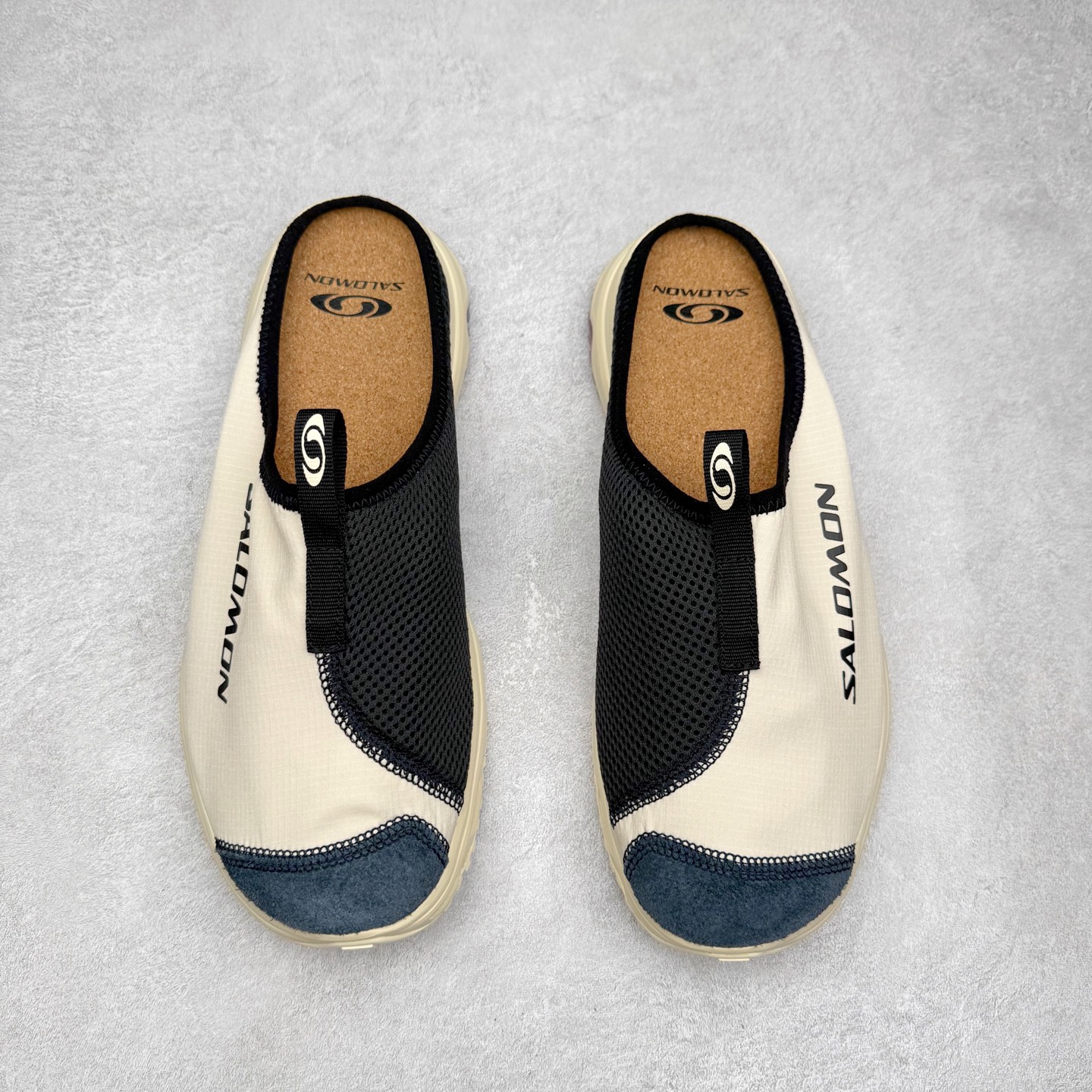 图片[2]-＃HP SALOMON萨洛蒙 RX Slide 3.0 CANVAS 舒适柔软 防滑包头拖鞋 男女同款 SALOMON诞生于1947年的法国阿尔卑斯山区，全球知名的户外运动品牌。一直致力于推动滑雪、越野跑等山地运动的发展及产品的进步。其产品设计致力于追求创新和发掘产品的性能极限，帮助喜欢自由的人在山地间不断挑战自我。实拍调校N版已经零色差零失真 百分百还原实物色彩所见即所得 不存在货不对板色差等低级问题 选购参考实物拍摄 不混卖不参货 只用心做好货严格选品 承诺混一赔十 尺码：36 36.5 37.5 38 38.5 39 40 40.5 41 42 42.5 43 44 44.5 45-选品中心