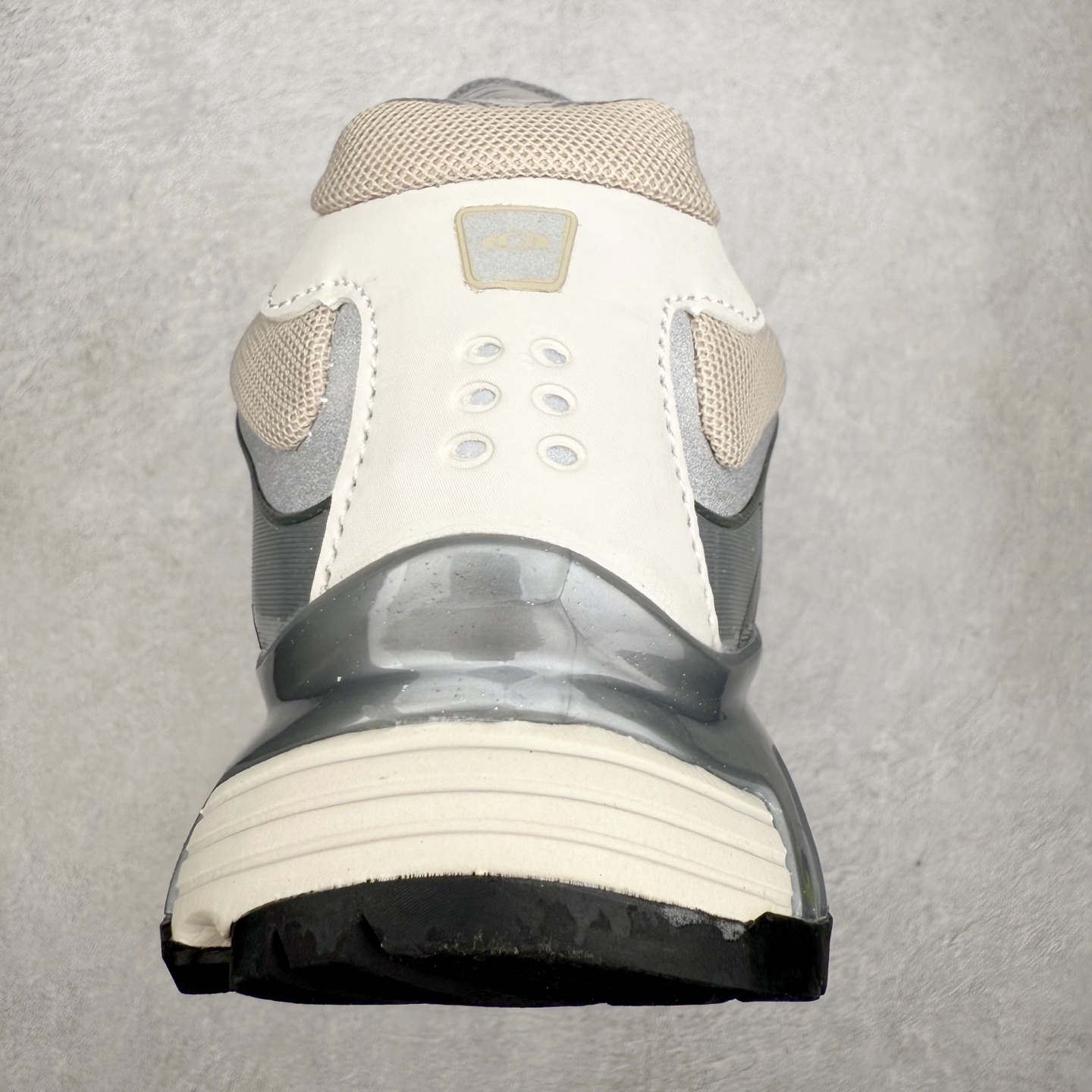 图片[8]-＃福利特价 SALOMON XT-WHISPER 萨洛蒙圆头防滑耐磨低帮休闲越野训练城市通勤跑步鞋 鞋面以“锯齿”状的包裹系统呈现 在基色底之下加入了各种色点缀 将公司的最新技术和时尚前卫的造型融入耐用的长跑款式中 鞋面由 TPU 薄膜制成 并焊接在高耐磨网眼上 使其既时尚又坚固 由 ACS底盘支撑 可增强稳定性和支撑力 以及由橡胶凸耳 Contragrip外底覆盖的 EVA 缓冲中底 旨在应对崎岖的地形 鞋舌上的彩色Salomon 标签、Quicklace 系统以及鞋头、鞋舌和鞋跟上的附加品牌使细节更加完美 让穿着者可以轻松驾驭户外与通勤下的任何运动生活场景 无缝鞋身户外随意纵横 颜值与脚感兼备 出街通勤 绝对非常吸睛 你值得拥有 尺码：36 36.5 37.5 38 38.5 39 40 40.5 41 42 42.5 43 44 44.5 45-选品中心