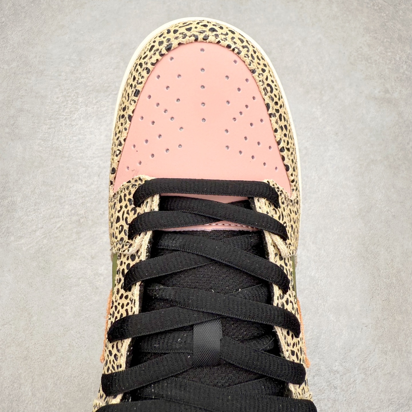 图片[4]-＃F版 Arts-Rec x NK Dunk SB Dunk Low Pro QS 柔软舒适 防滑耐磨 低帮 板鞋 男女同款 棕绿 IH3211-200 极限压缩利润空间 超乎所想的高性价比 用料绝不含糊 原盒原配 正确耐磨橡胶大底 超高清洁度 全鞋零毛边皮料切割 全套原楦原模倾力打造完美版型 尺码：36 36.5 37.5 38 38.5 39 40 40.5 41 42 42.5 43 44 44.5 45 46 47.5-选品中心