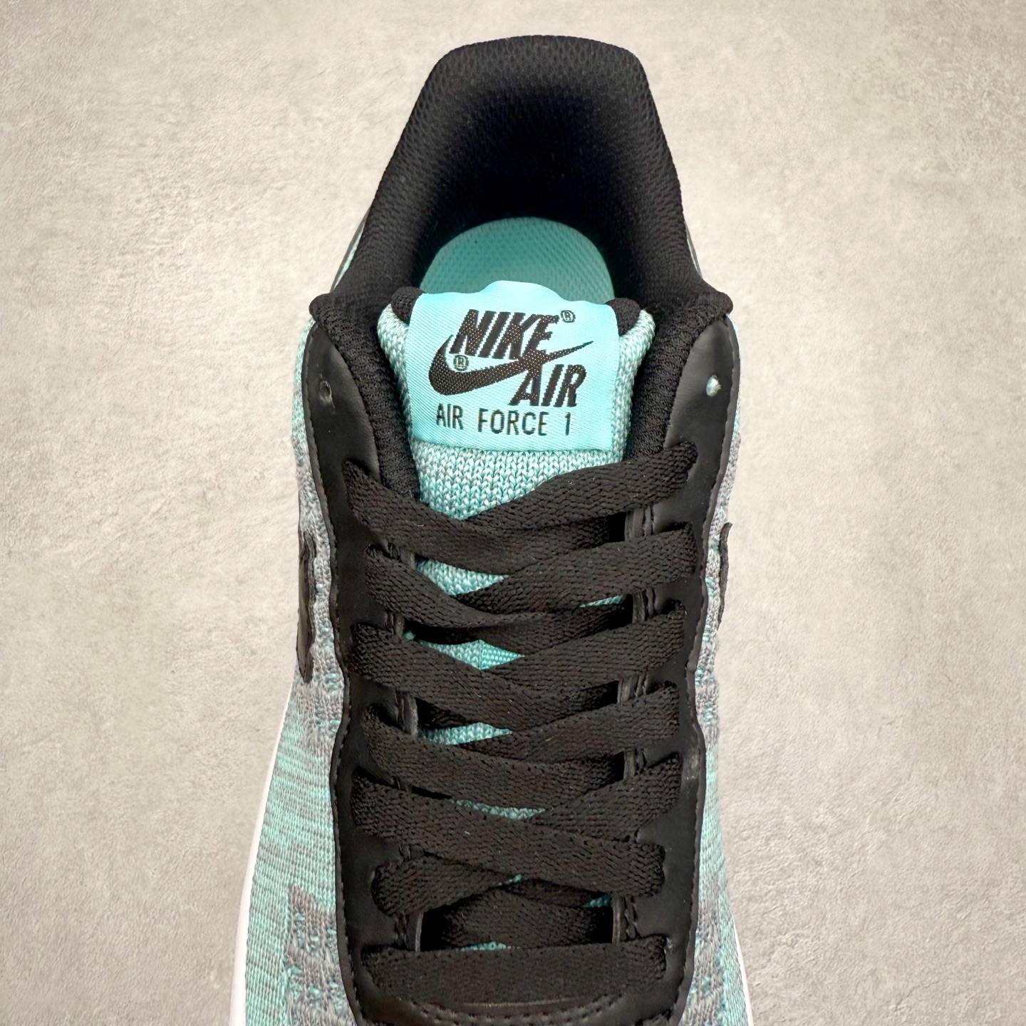 图片[5]-NK Air Force 1´07 Low 空军一号低帮百搭休闲运动板鞋 CI0051-600 柔软、弹性十足的缓震性能和出色的中底设计 横跨复古与现代的外型结合 造就出风靡全球 三十多年的Force 1 直到今天还深受青睐 实拍调校N版已经零色差零失真 百分百还原实物色彩所见即所得 不存在货不对板色差等低级问题 选购参考实物拍摄 不混卖不参货 只用心做好货严格选品 承诺混一赔十 尺码：36 36.5 37.5 38 38.5 39 40 40.5 41 42 42.5 43 44 44.5 45-选品中心