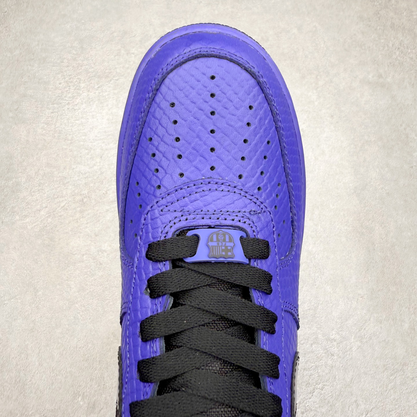 图片[4]-NK Air Force 1´07 Low 空军一号低帮百搭休闲运动板鞋 II7062-500 柔软、弹性十足的缓震性能和出色的中底设计 横跨复古与现代的外型结合 造就出风靡全球 三十多年的Force 1 直到今天还深受青睐 实拍调校N版已经零色差零失真 百分百还原实物色彩所见即所得 不存在货不对板色差等低级问题 选购参考实物拍摄 不混卖不参货 只用心做好货严格选品 承诺混一赔十 尺码：36 36.5 37.5 38 38.5 39 40 40.5 41 42 42.5 43 44 44.5 45-选品中心