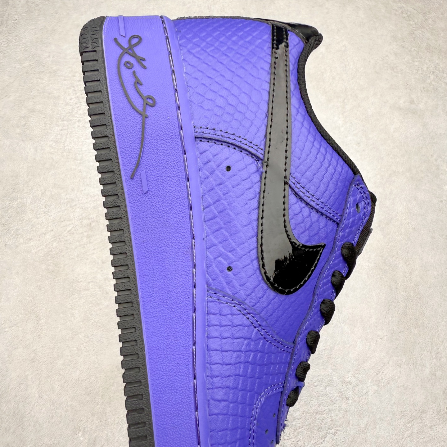 图片[6]-NK Air Force 1´07 Low 空军一号低帮百搭休闲运动板鞋 II7062-500 柔软、弹性十足的缓震性能和出色的中底设计 横跨复古与现代的外型结合 造就出风靡全球 三十多年的Force 1 直到今天还深受青睐 实拍调校N版已经零色差零失真 百分百还原实物色彩所见即所得 不存在货不对板色差等低级问题 选购参考实物拍摄 不混卖不参货 只用心做好货严格选品 承诺混一赔十 尺码：36 36.5 37.5 38 38.5 39 40 40.5 41 42 42.5 43 44 44.5 45-选品中心