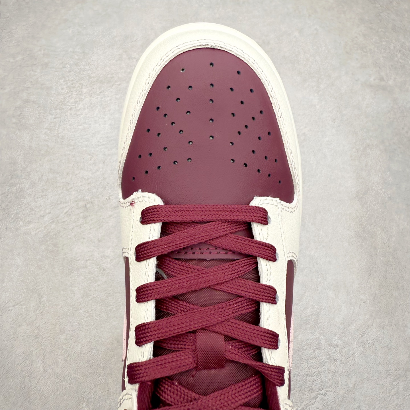 图片[4]-＃福利特价 NK SB Dunk Low 低帮系列滑板鞋 白菜价 万双库存轰炸 大厂出品 极力推荐 全套原楦原模倾力打造完美版型 独家原厂航空铝磨具打磨大底 鞋头坡度极致还原 原盒原配 尺码：36 36.5 37.5 38 38.5 39 40 40.5 41 42 42.5 43 44 44.5 45 46-选品中心